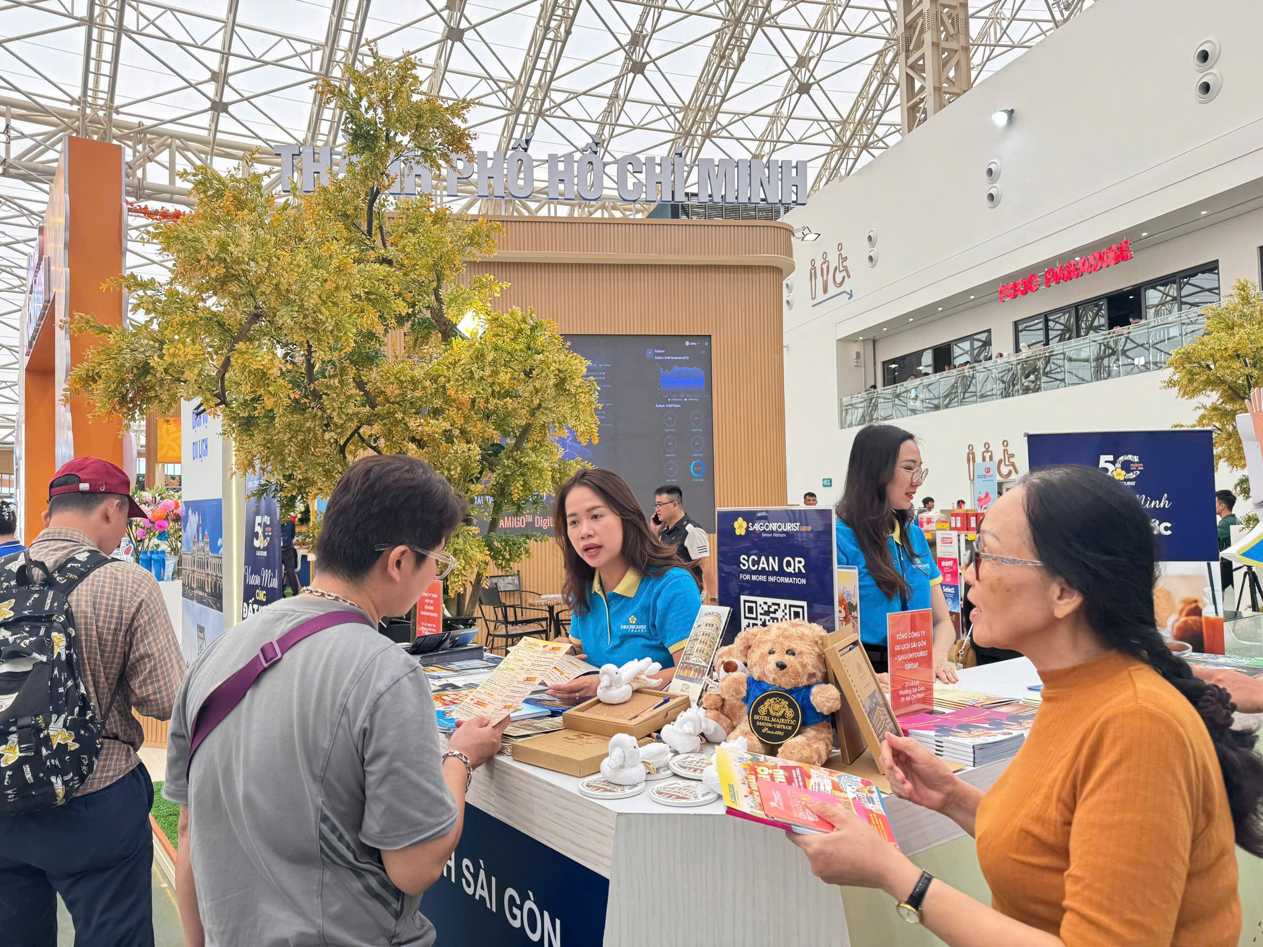 Saigontourist Group g&oacute;p mặt tại Hội chợ M&ugrave;a thu 2025  - Ảnh 3.