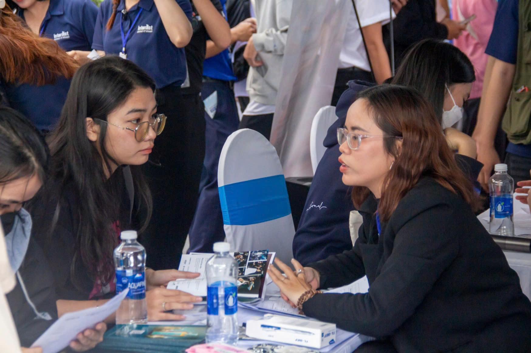 Nhiều lựa chọn việc làm phù hợp - Ảnh 1.
