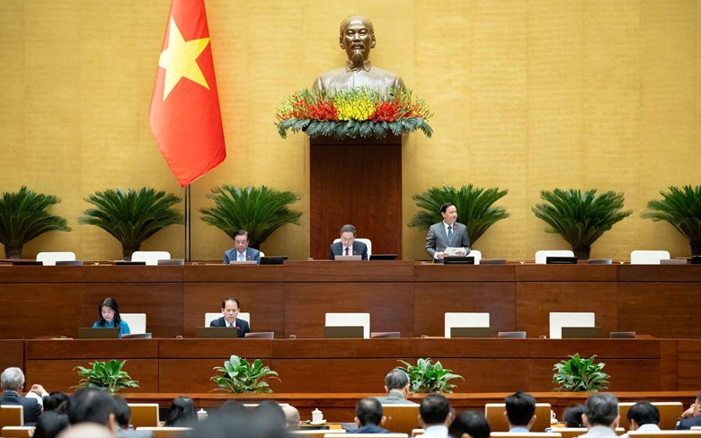 Quốc hội thảo luận về kinh tế - xã hội, môi trường