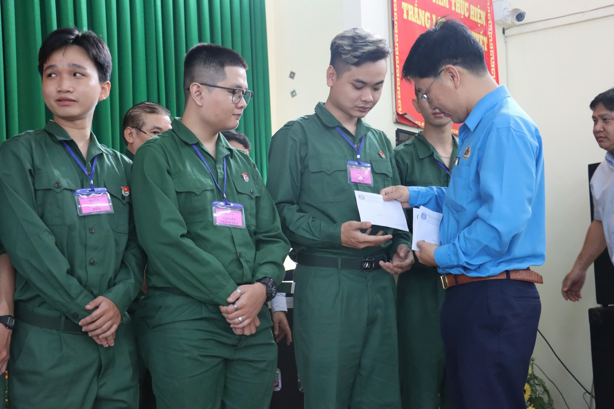 Những ai được hỗ trợ lập nghiệp, khởi nghiệp theo Luật Việc l&agrave;m mới? - Ảnh 1.