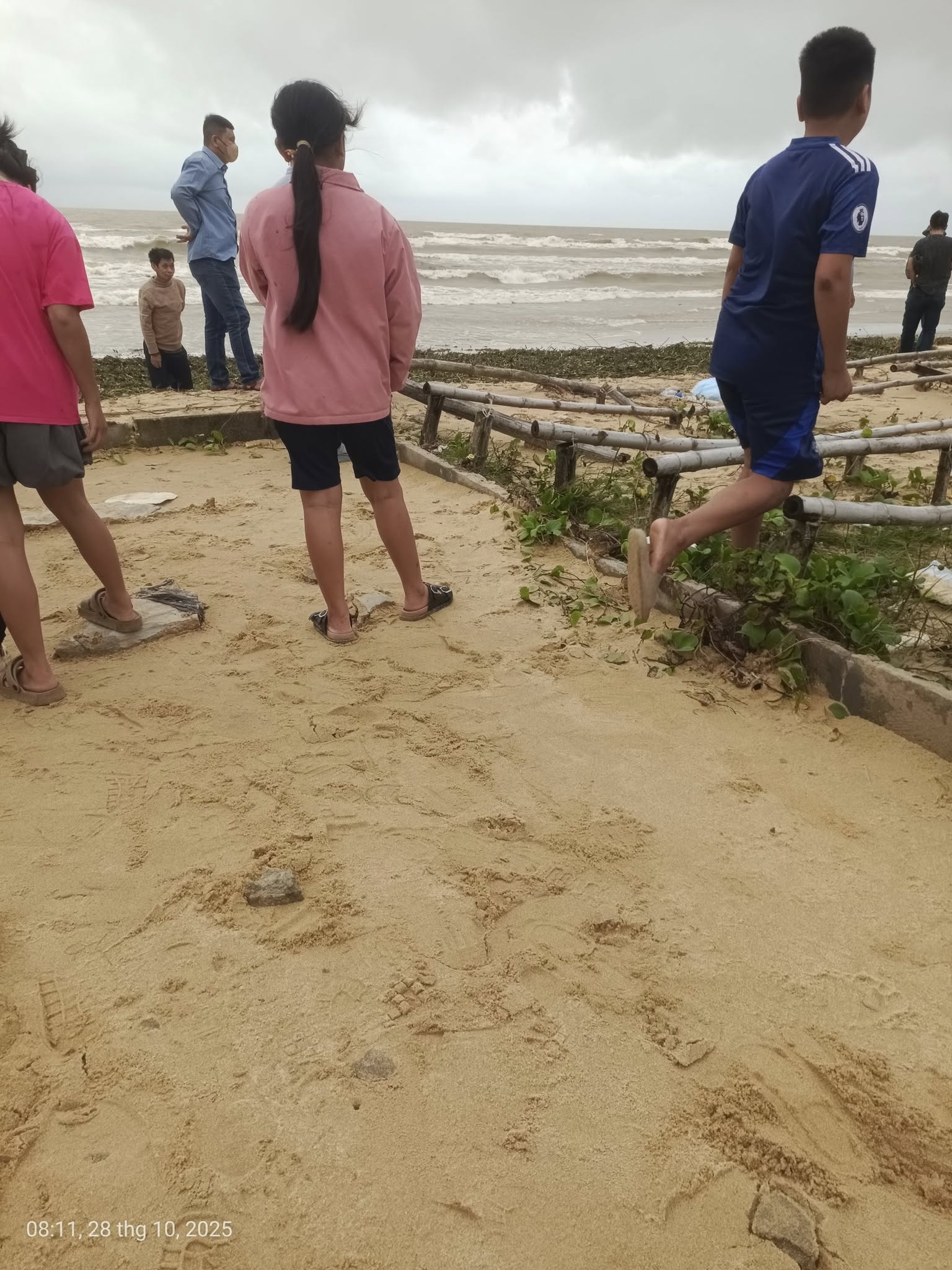 Phát hiện thi thể trẻ sơ sinh tại bờ biển Đà Nẵng gây xôn xao dư luận - Ảnh 1.