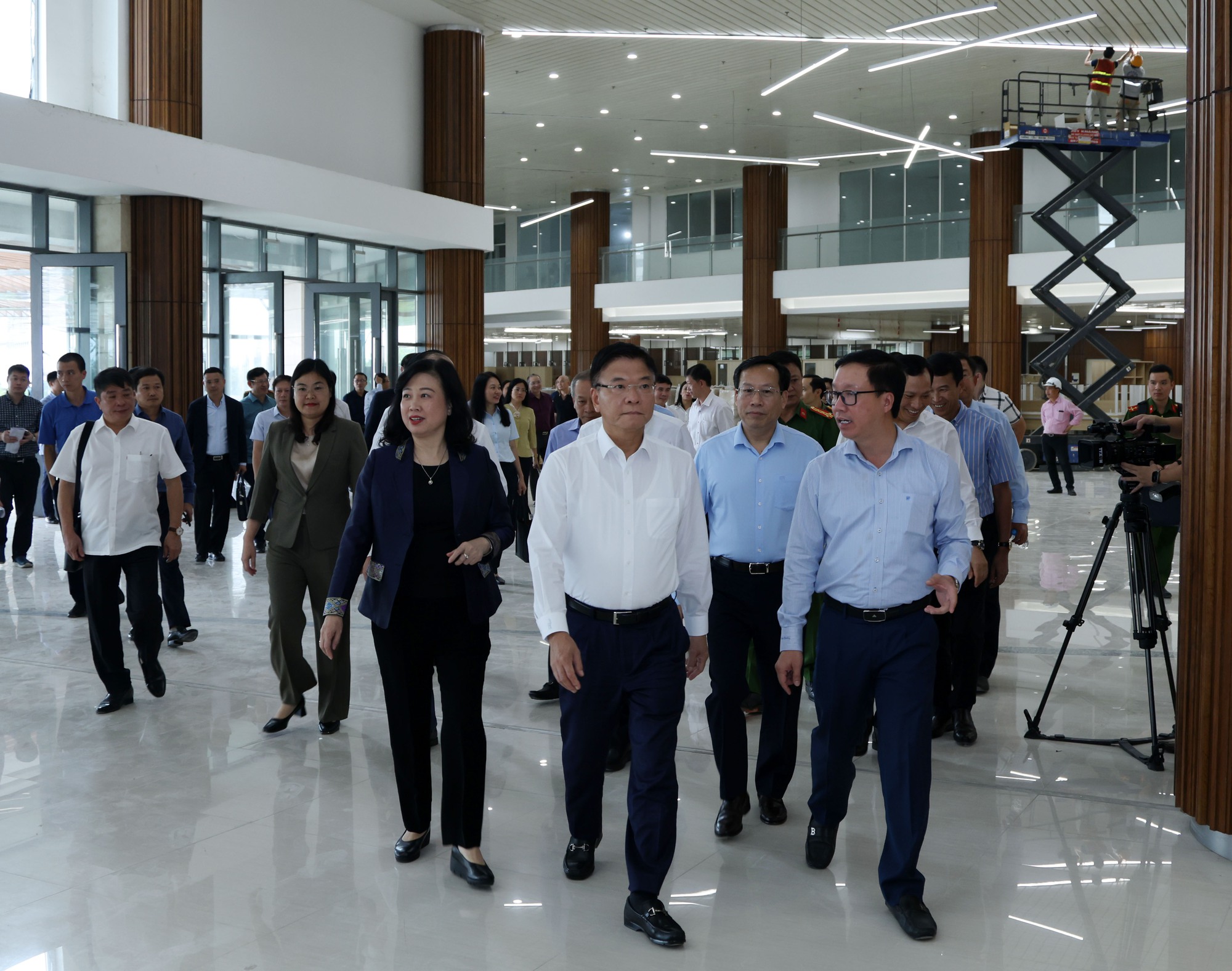 Phó Thủ tướng Lê Thành Long thúc đẩy tiến độ dự án Bệnh viện tại Ninh Bình - Ảnh 2.