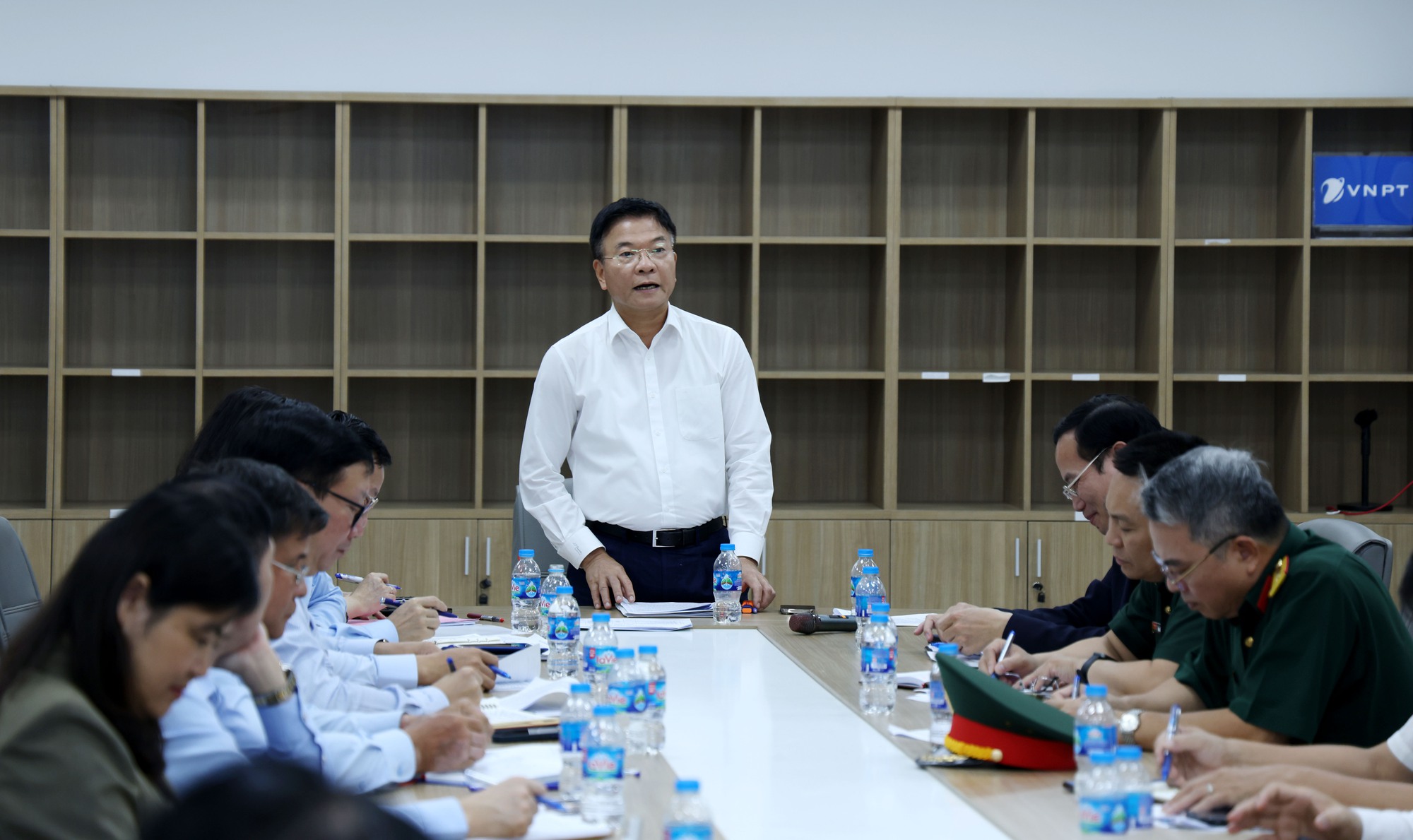 Phó Thủ tướng Lê Thành Long thúc đẩy tiến độ dự án Bệnh viện tại Ninh Bình - Ảnh 3.