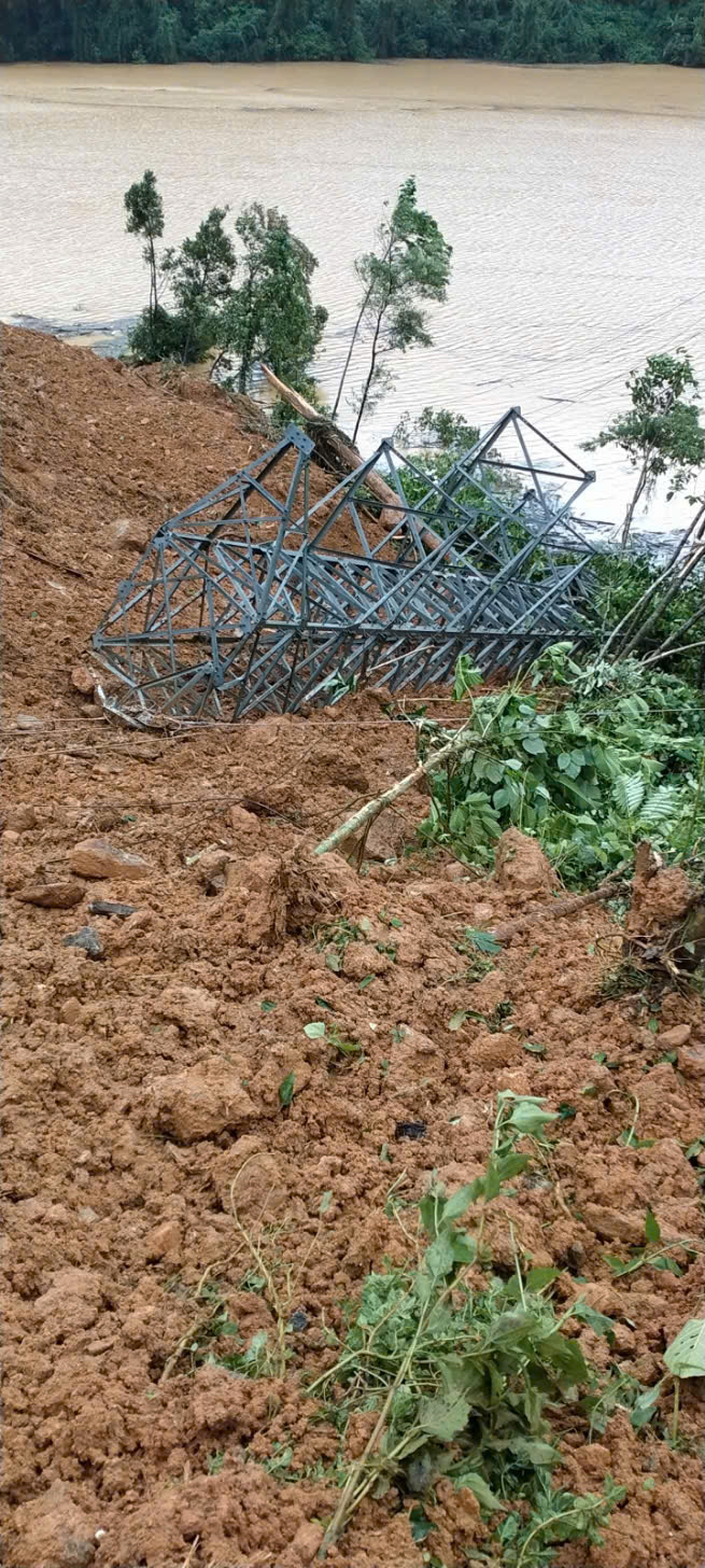 Lũ Đ&agrave; Nẵng vượt bđ 3: Thiệt hại nặng nề v&agrave; mất điện diện rộng - Ảnh 6.
