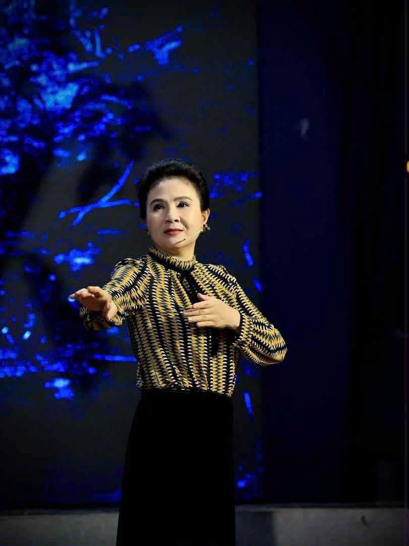 Tối nay, kh&aacute;n giả xem miễn ph&iacute; vở cải lương kinh điển "Tiếng Trống M&ecirc; Linh" tại B&igrave;nh Dương - Ảnh 3.
