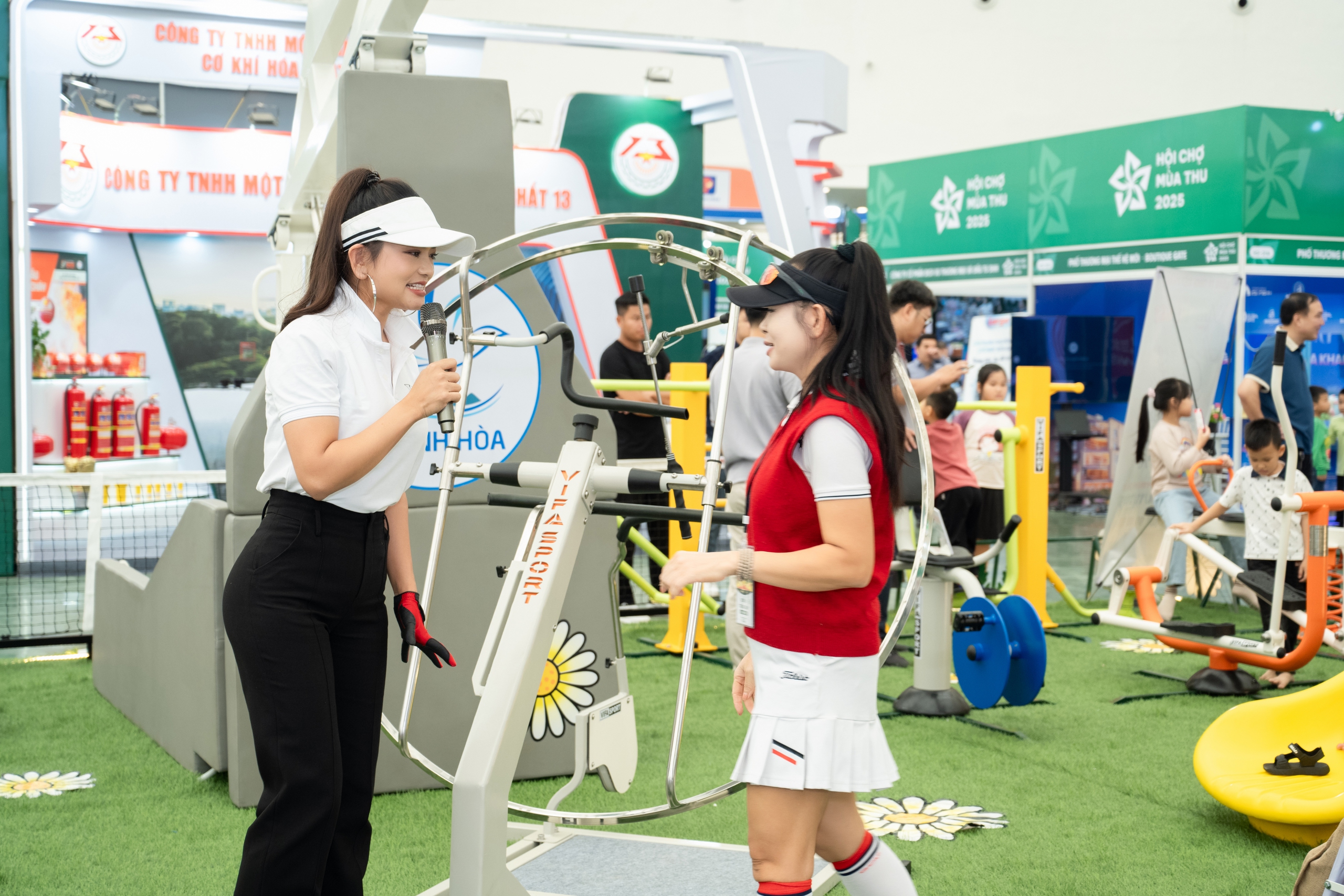 Diễn vi&ecirc;n Th&uacute;y Hằng hiện ra sao sau tai nạn kinh ho&agrave;ng? - Ảnh 2.