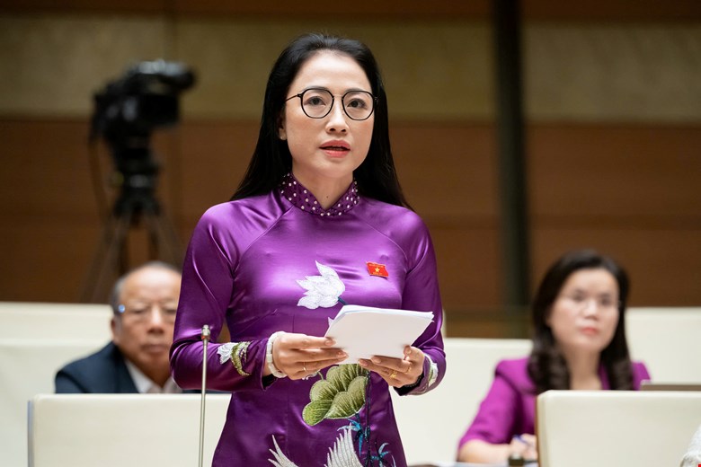 Đại biểu quốc hội đề xuất c&ocirc;ng nhận liệt sĩ với nh&acirc;n vi&ecirc;n y tế hi sinh khi l&agrave;m nhiệm vụ - Ảnh 1.