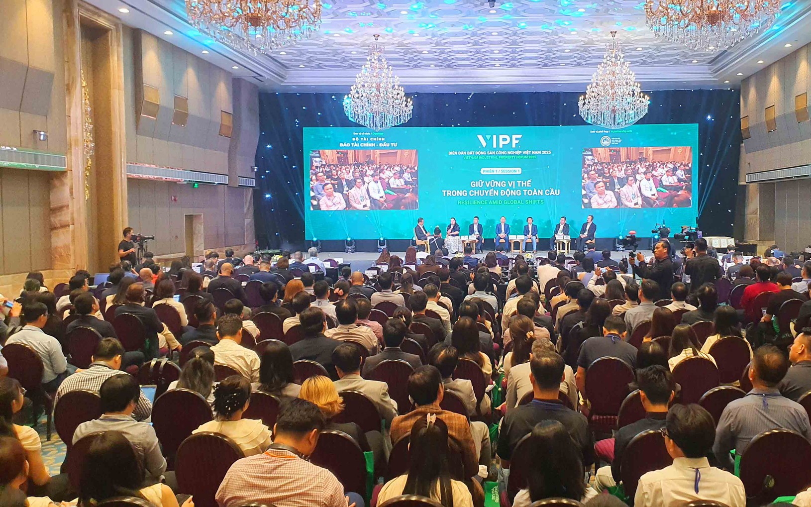 Việt Nam chuẩn bị đón sóng tỉ đô vào bất động sản công nghiệp