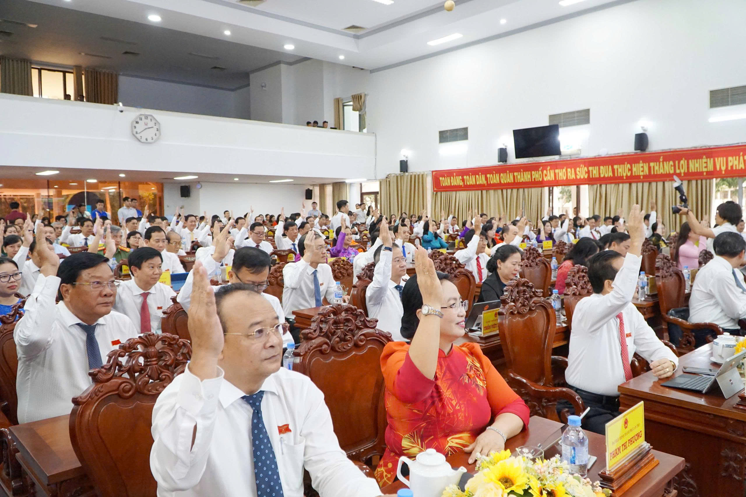 4 Đề nghị của B&iacute; thư th&agrave;nh ủy Cần Thơ L&ecirc; Quang T&ugrave;ng đối với HĐND th&agrave;nh phố - Ảnh 2.