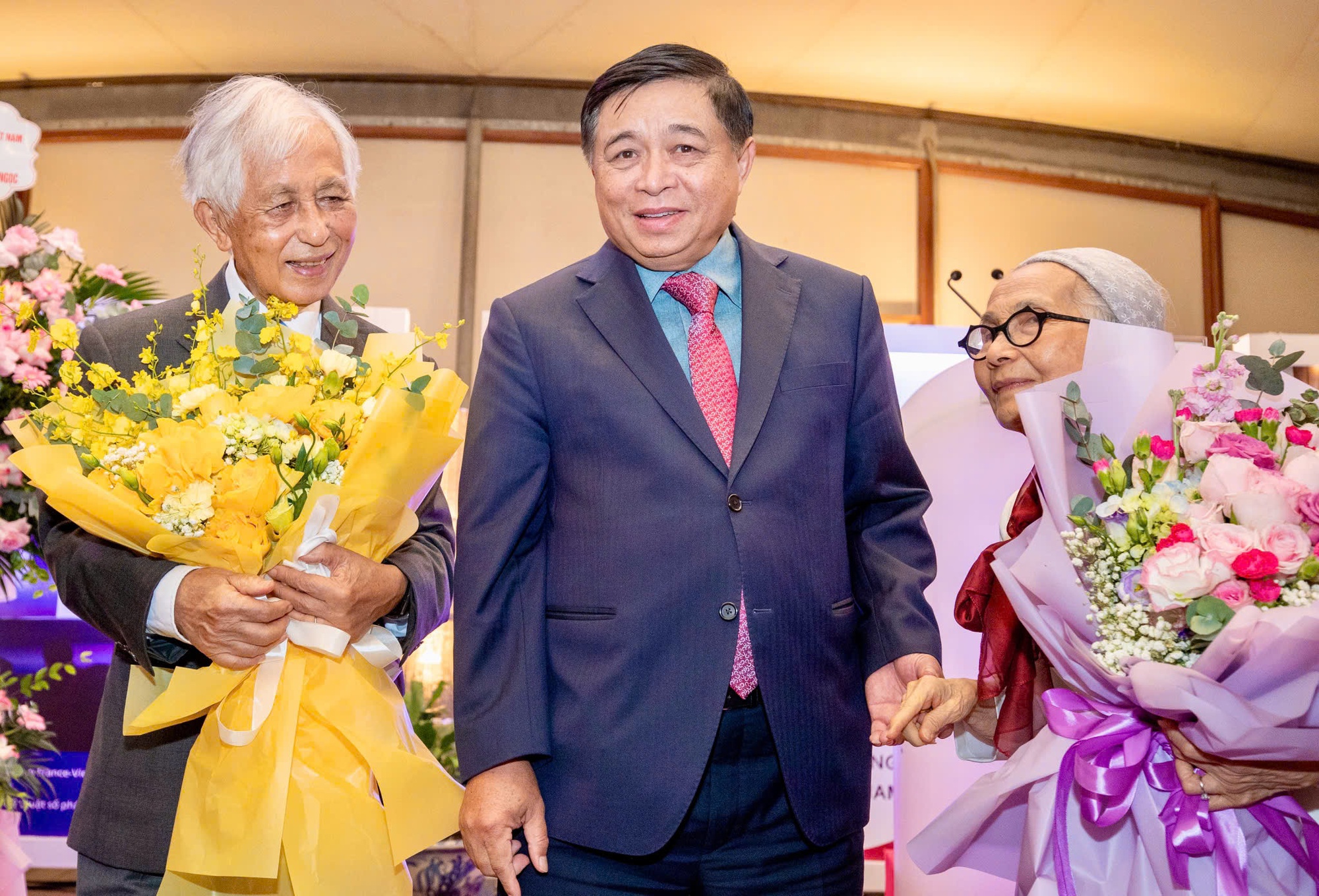 Trao Hu&acirc;n chương Bắc đẩu Bội tinh tặng Gi&aacute;o sư Jean Trần Thanh V&acirc;n v&agrave; Gi&aacute;o sư L&ecirc; Kim Ngọc - Ảnh 5.