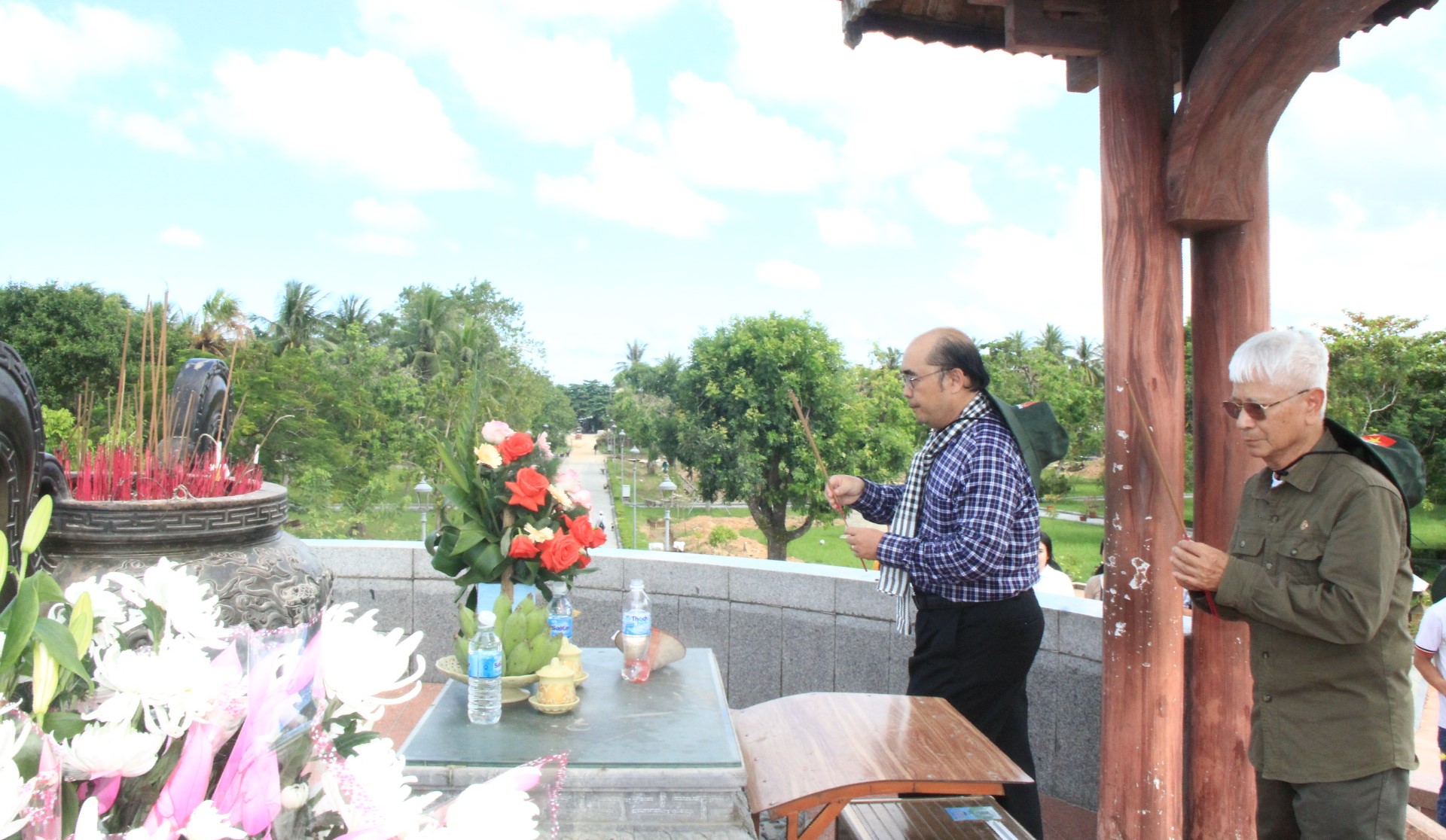 X&uacute;c động h&agrave;nh tr&igrave;nh về miền k&yacute; ức - Quảng Trị v&agrave; Biển đảo anh h&ugrave;ng - Ảnh 6.