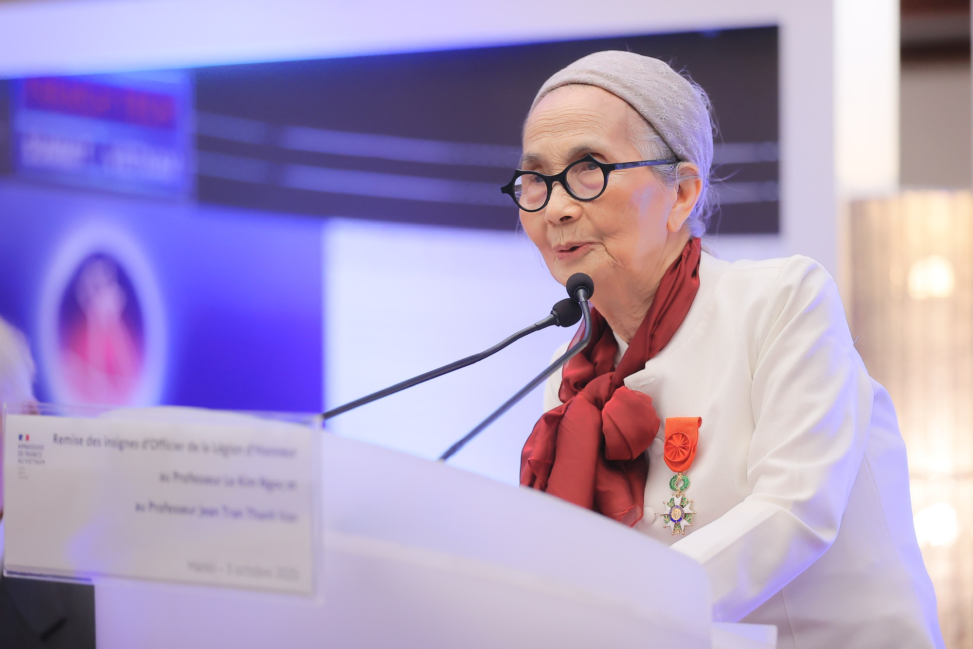 Trao Hu&acirc;n chương Bắc đẩu Bội tinh tặng Gi&aacute;o sư Jean Trần Thanh V&acirc;n v&agrave; Gi&aacute;o sư L&ecirc; Kim Ngọc - Ảnh 7.
