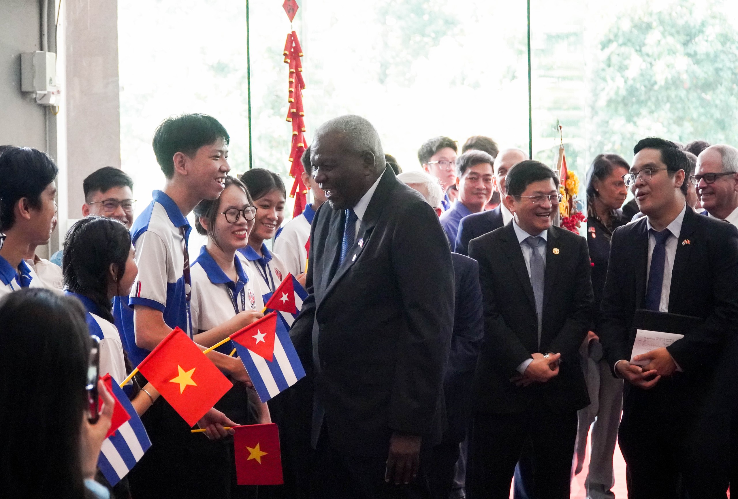 Chủ tịch Quốc hội Cuba ấn tượng với m&aacute;y bay kh&ocirc;ng người l&aacute;i do sinh vi&ecirc;n Việt Nam nghi&ecirc;n cứu- Ảnh 11.