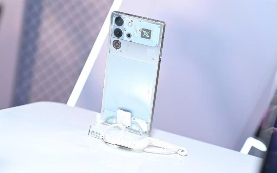 Nubia NEO 3 GT 5G sát cánh cùng đội tuyển eSports Saigon Phantom