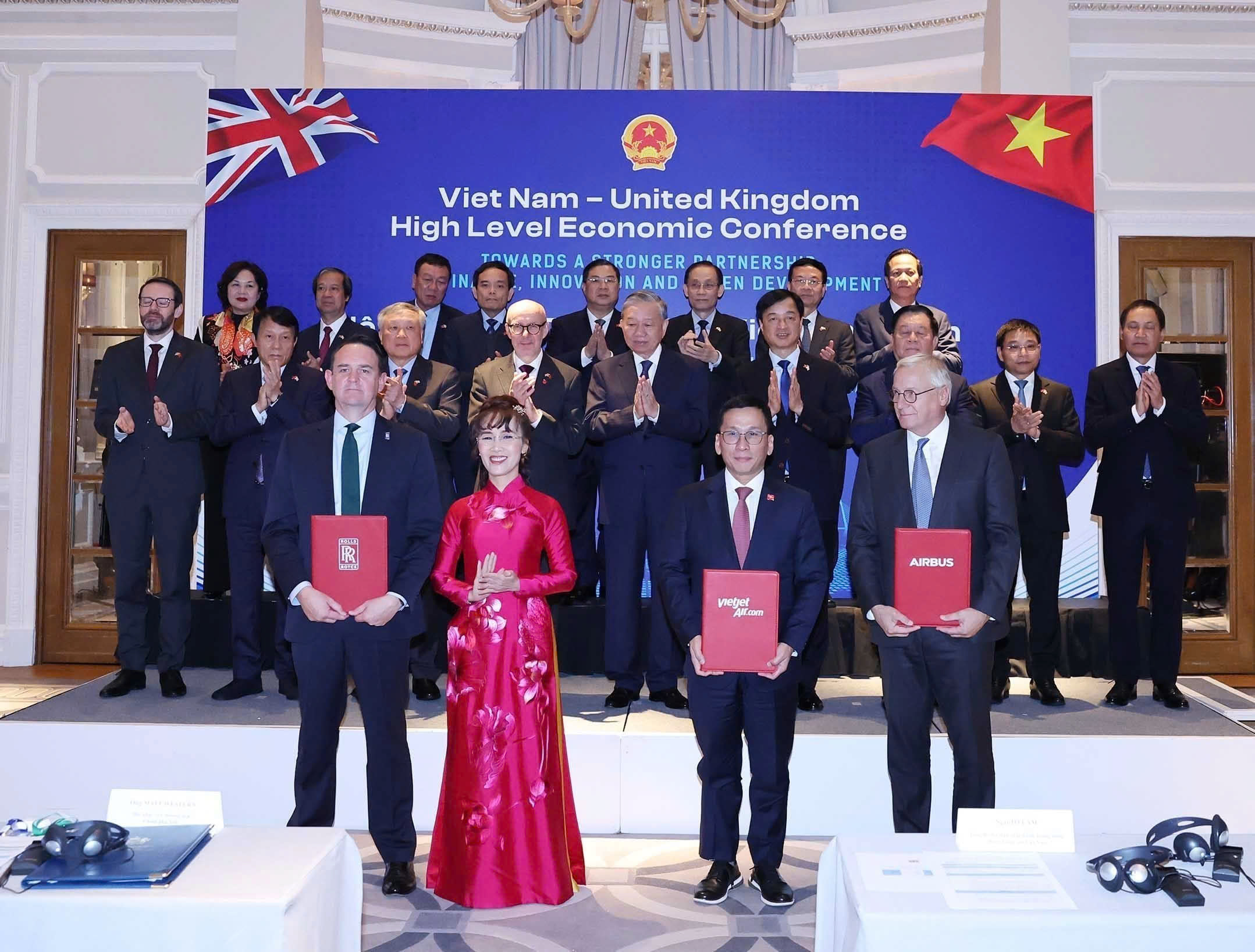 Việt - Anh nâng cấp quan hệ lên Đối tác chiến lược toàn diện - Ảnh 1.