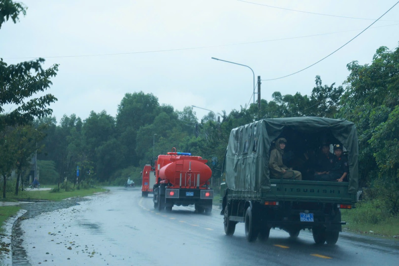 104 công an Quảng Trị lên đường làm nhiệm vụ đặc biệt tại Huế - Ảnh 7.