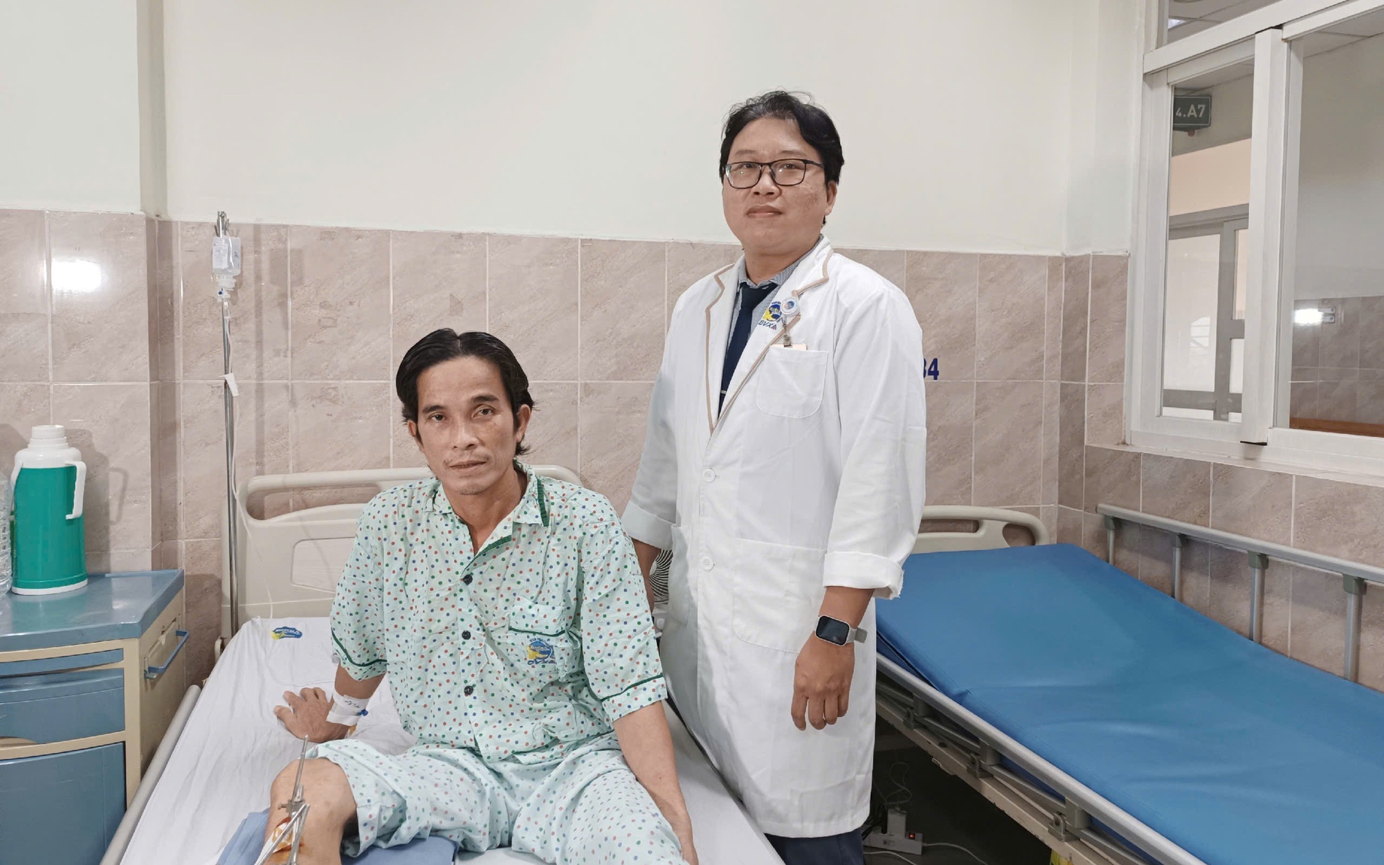Kích hoạt báo động đỏ, cấp cứu ca bệnh bị máy cắt cỏ chém đứt lìa bàn chân