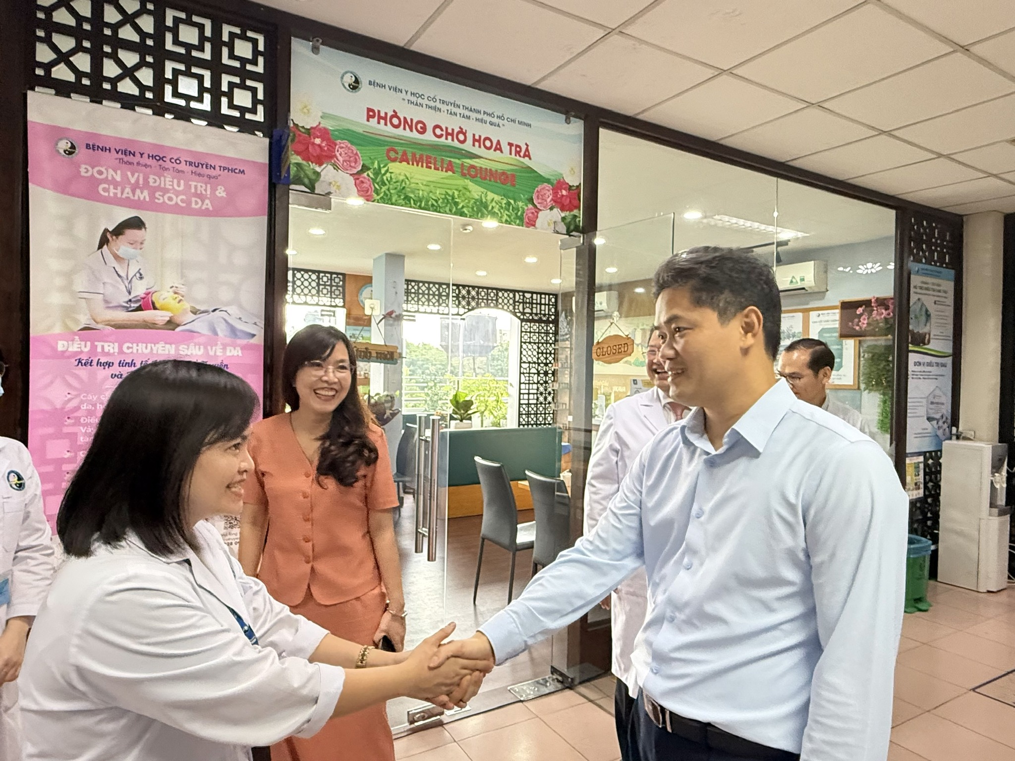 Bệnh viện Y học cổ truyền TP HCM: khai th&aacute;c chuy&ecirc;n s&acirc;u du lịch y tế. - Ảnh 2.