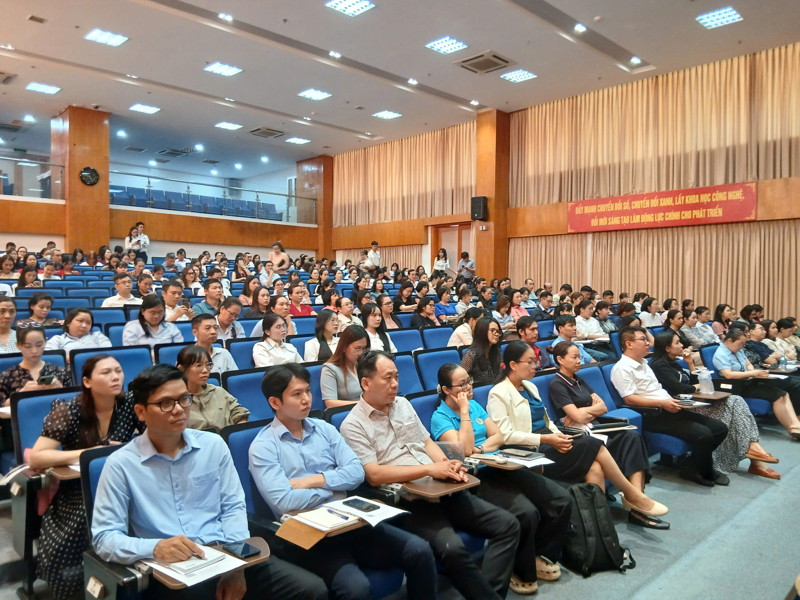 Thuế TP HCM giải đ&aacute;p nợ thuế v&agrave; h&oacute;a đơn cho doanh nghiệp hiệu quả - Ảnh 1.