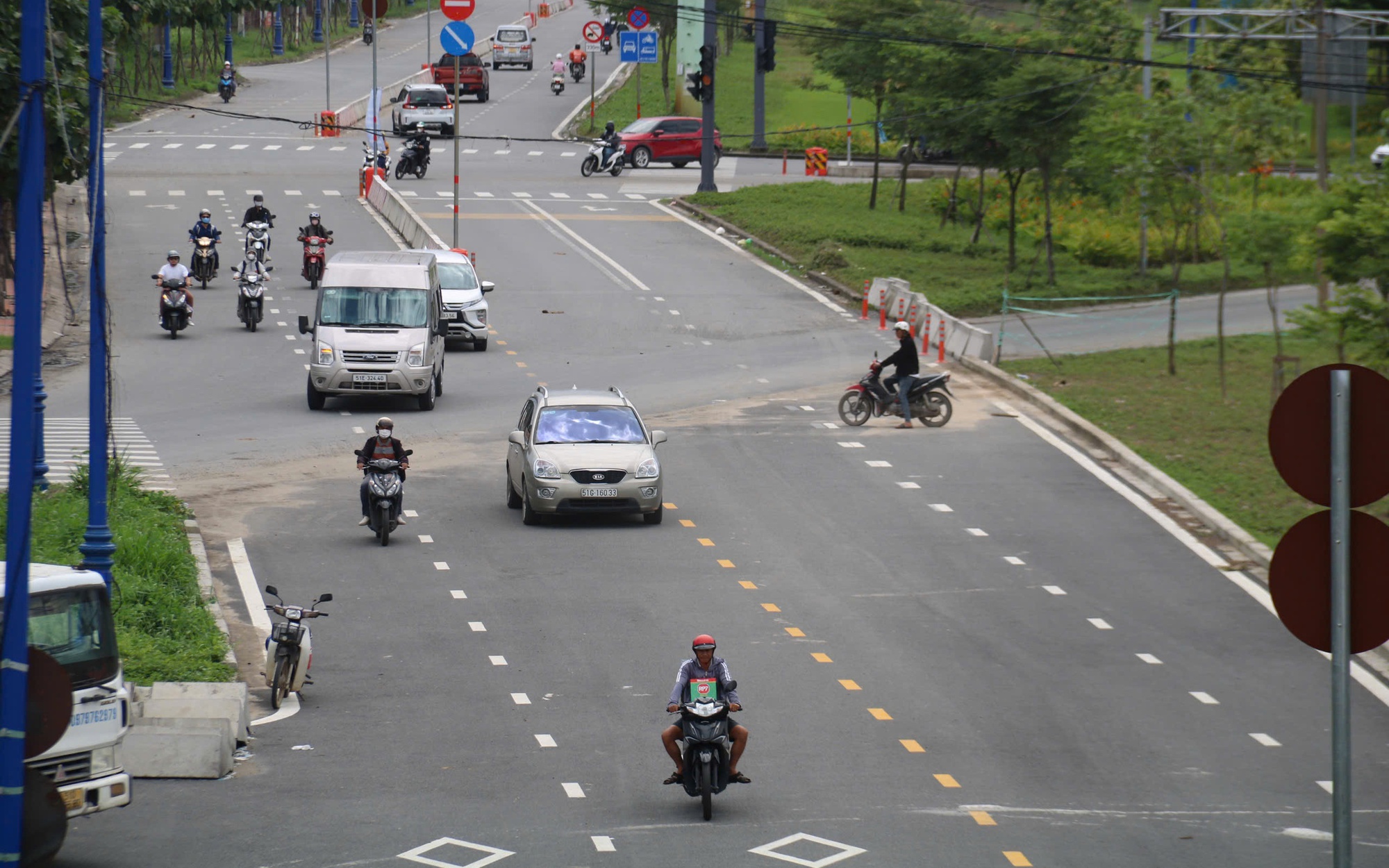 Vì sao đường song hành Võ Nguyên Giáp hoàn thiện đã gần 2 năm, nay mới chính thức thông xe?