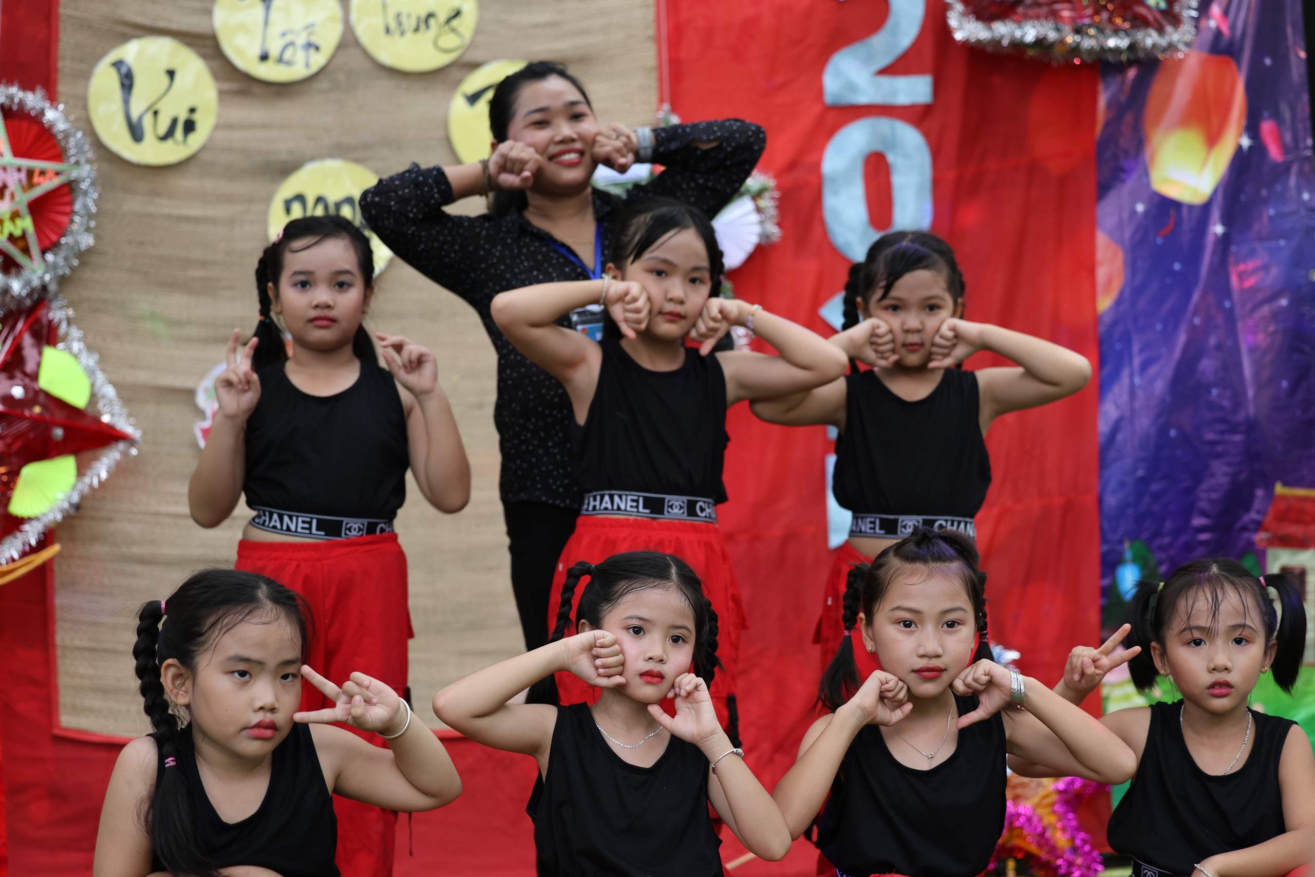 Học bổng và quà trung thu đến với thiếu nhi xã Hồng Thái, tỉnh Lâm Đồng - Ảnh 13.