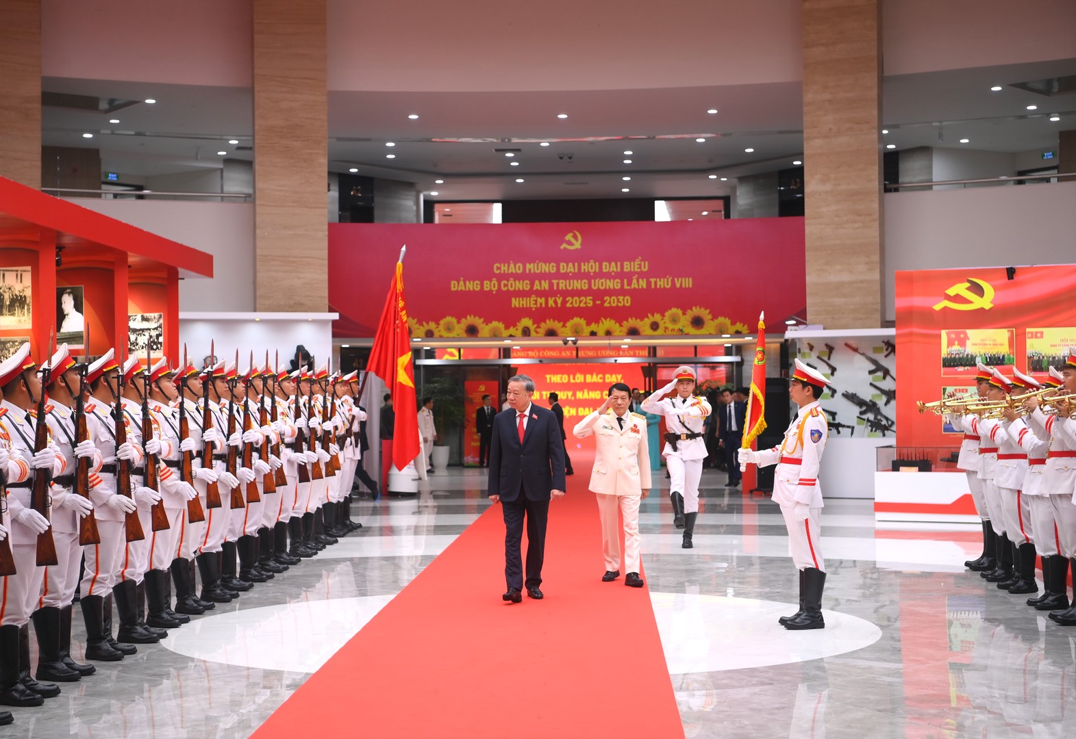 Tổng B&iacute; thư T&ocirc; L&acirc;m tham dự Đại hội Đảng bộ C&ocirc;ng an Trung ương lần thứ VIII - Ảnh 3.