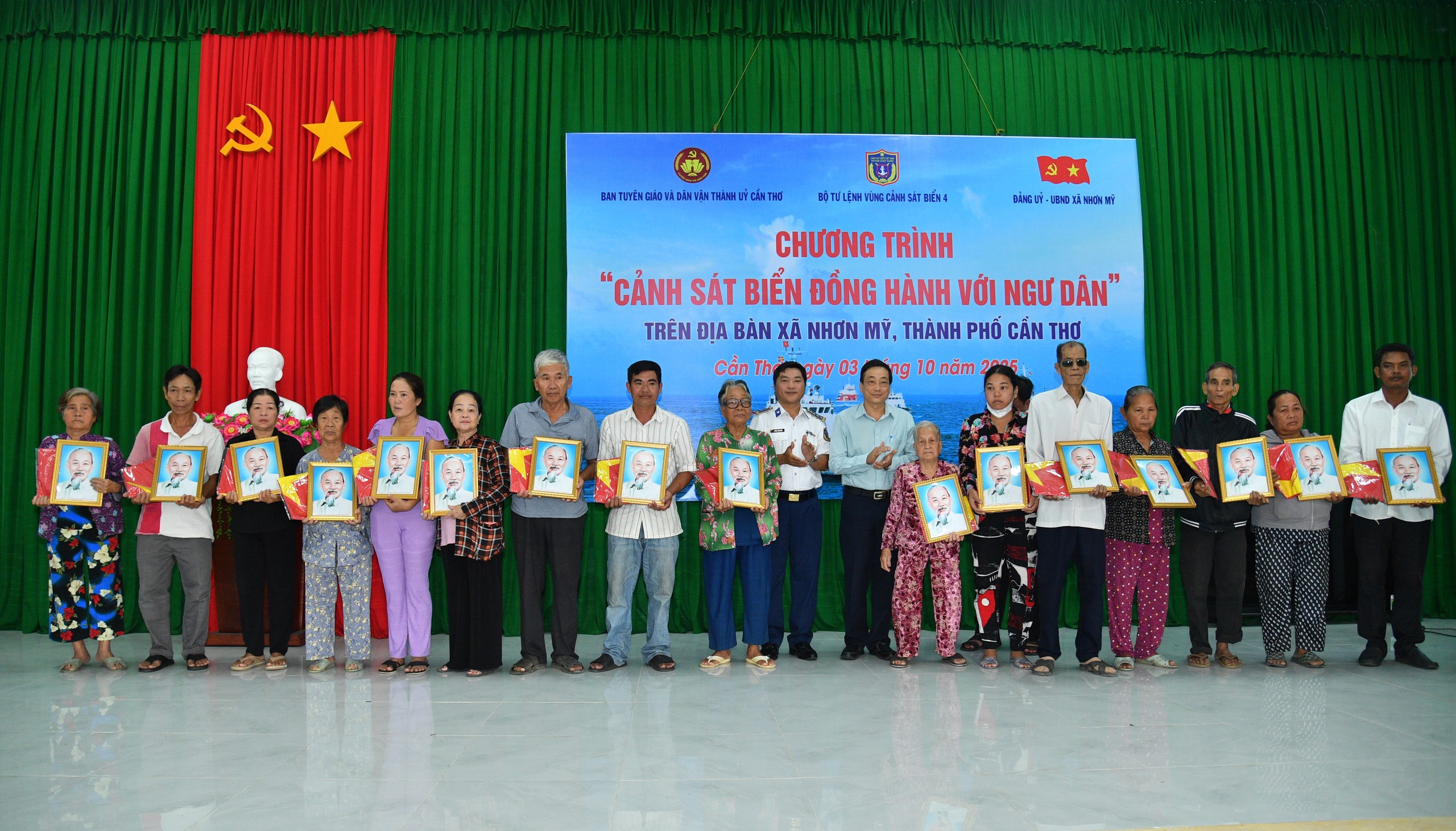 Cuộc thi &ldquo;Em y&ecirc;u biển, đảo qu&ecirc; hương&rdquo; lần đầu đến với Cần Thơ - Ảnh 3.