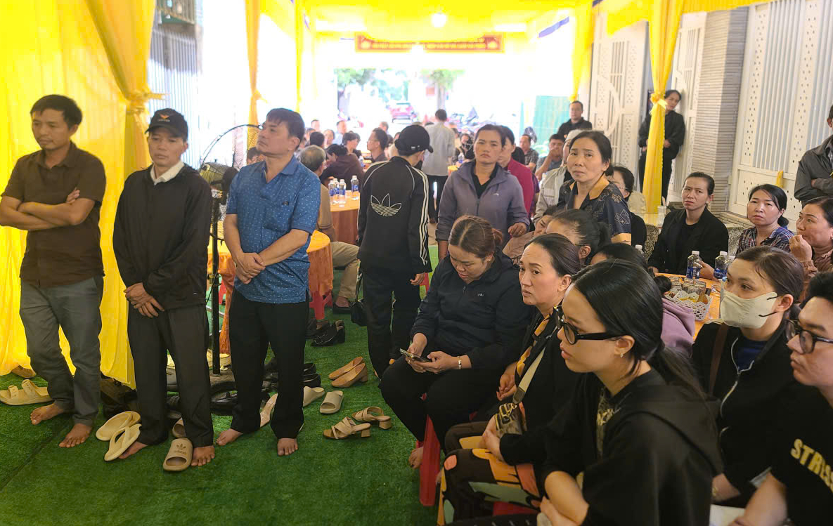 Chủ tịch UBND tỉnh Đắk Lắk gửi thư chia buồn c&ugrave;ng gia đ&igrave;nh chủ tịch x&atilde; hy sinh - Ảnh 1.