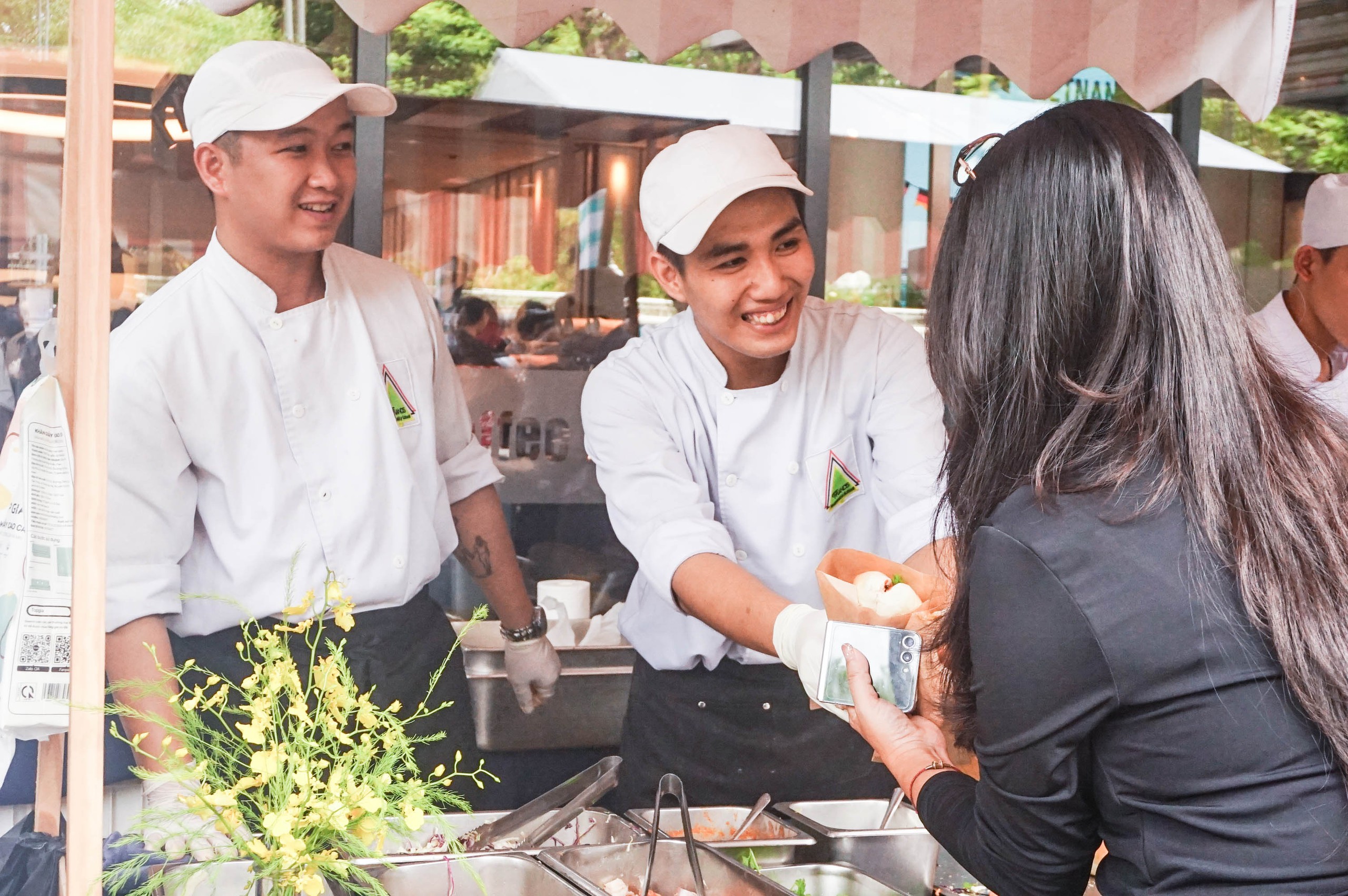 Tham gia Ng&agrave;y hội Đức, sinh vi&ecirc;n t&igrave;m kiếm cơ hội du học  - Ảnh 1.