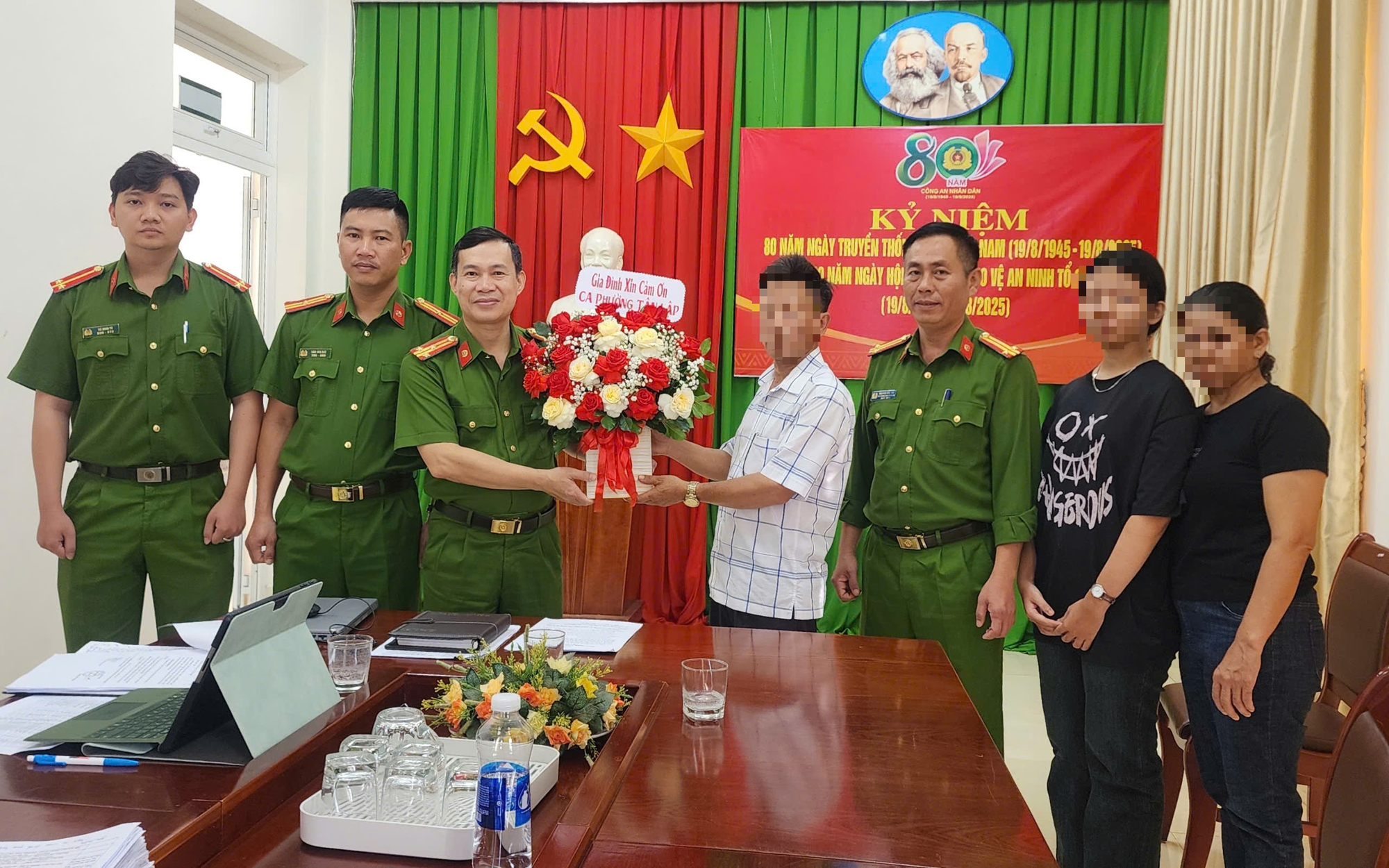 Đấu tranh tâm lý bất thành, nữ sinh viên bị "bắt cóc online" từ Đắk Lắk xuống TP HCM