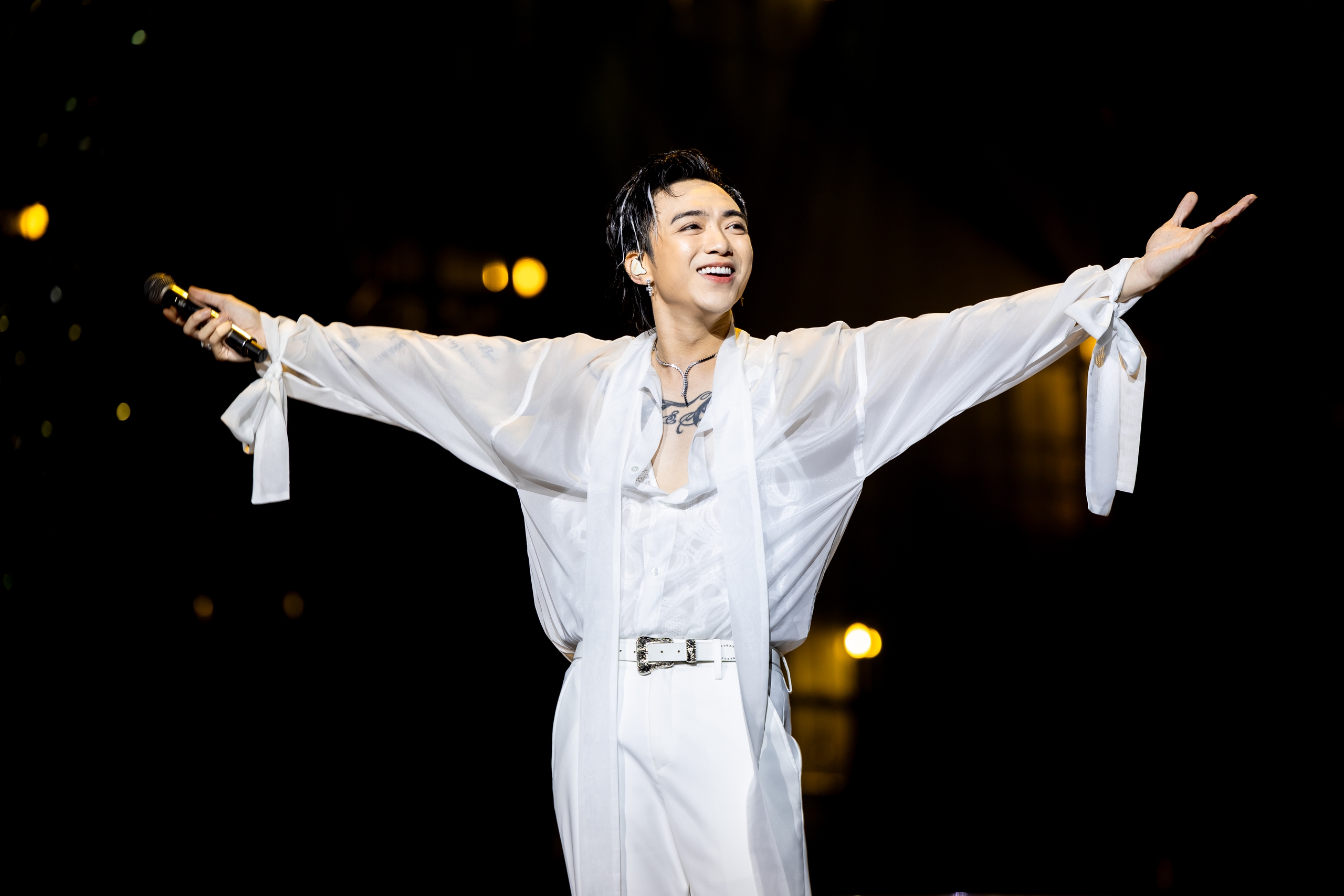 SOOBIN "chơi lớn" - Ảnh 1.