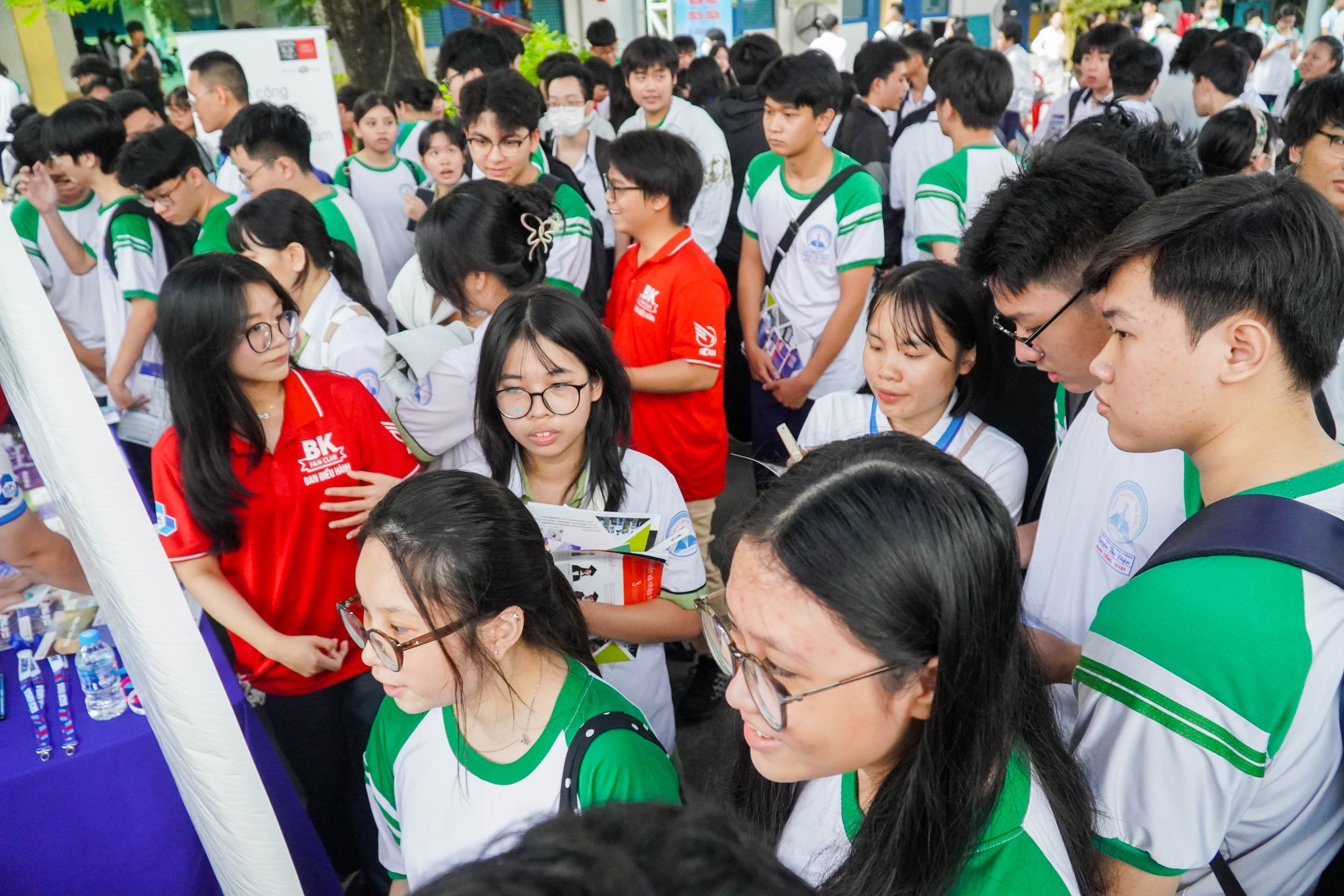 Hướng nghiệp thời đại mới: chuy&ecirc;n gia bật m&iacute; c&aacute;ch chọn nghề ph&ugrave; hợp bằng AI  - Ảnh 5.