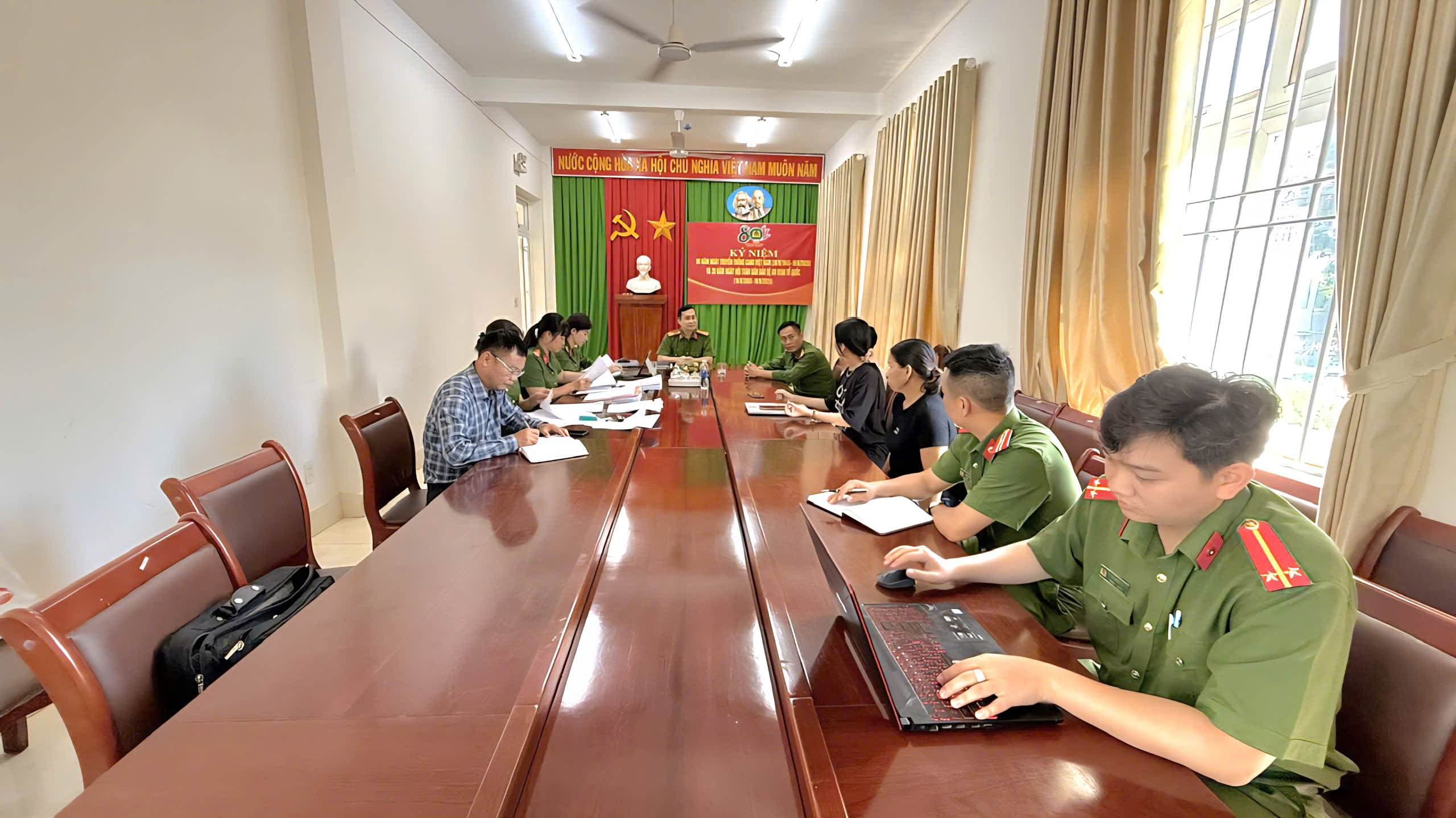 Cuộc đấu tranh t&acirc;m tr&iacute; của nữ sinh vi&ecirc;n Đắk Lắk bị bắt c&oacute;c online Tại TP HCM - Ảnh 3.