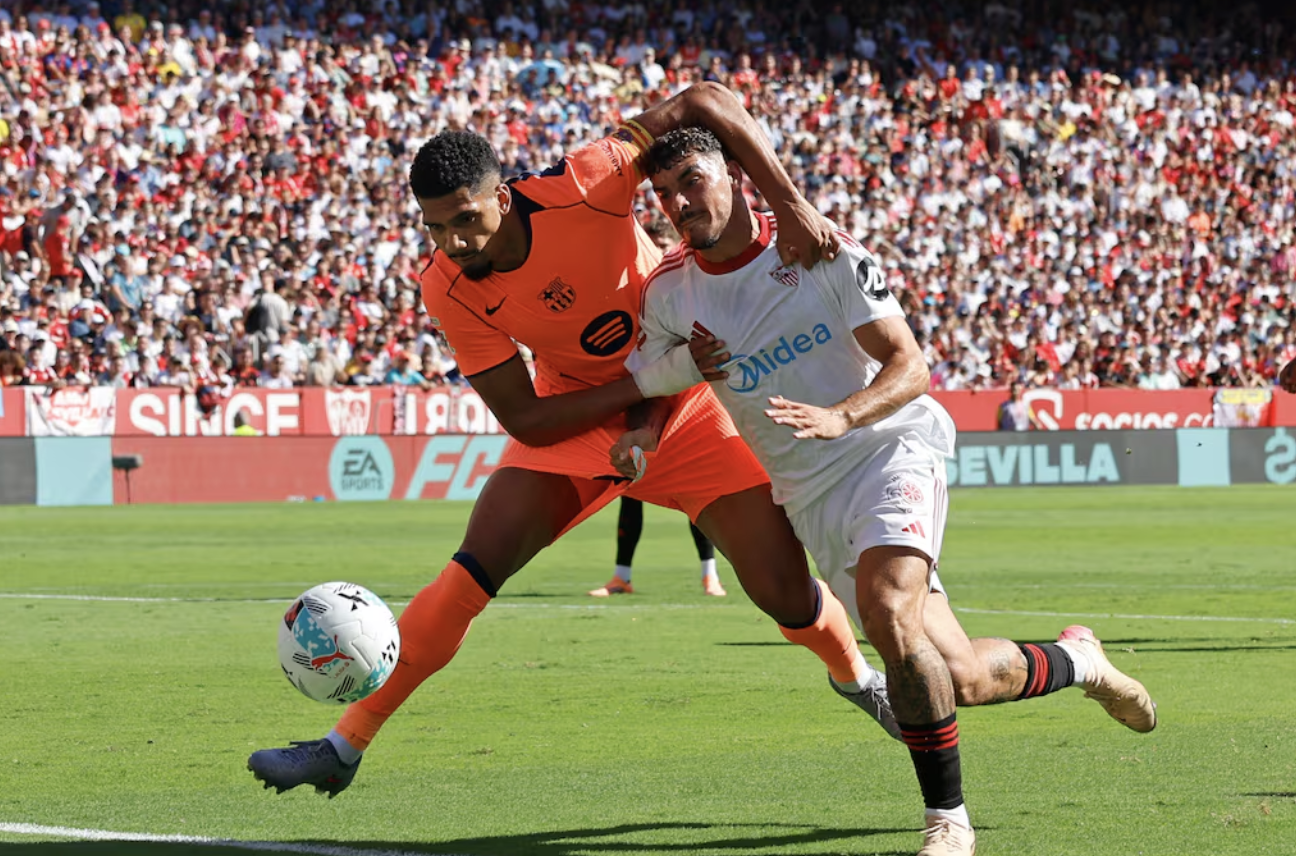 Barcelona thua tan t&aacute;c ở Sevilla, La Liga đổi ng&ocirc;i đầu ngoạn mục  - Ảnh 1.
