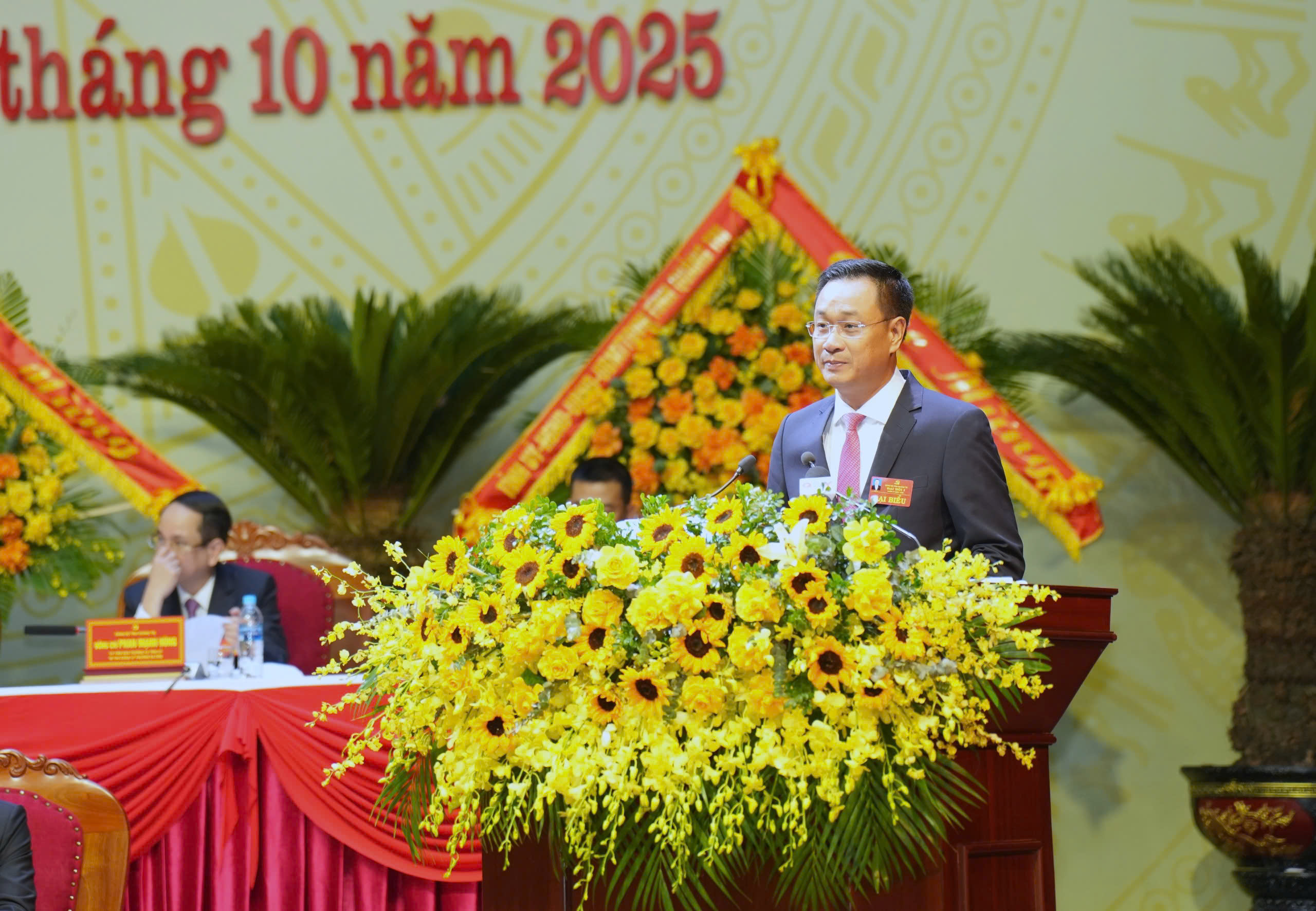 Bộ Ch&iacute;nh trị chỉ định &ocirc;ng L&ecirc; Ngọc Quang l&agrave;m B&iacute; thư Tỉnh ủy Quảng Trị - Ảnh 2.