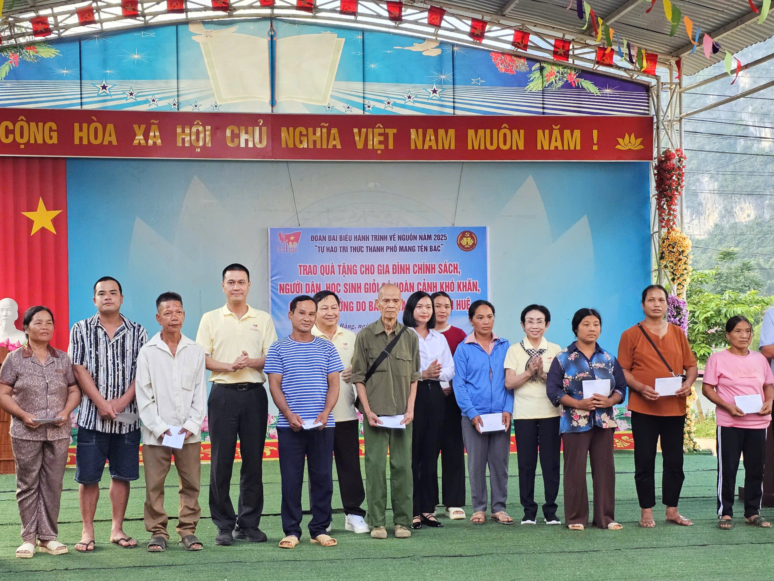 Chuyến về nguồn đầu tiên ý nghĩa của trí thức TP HCM - Ảnh 4.