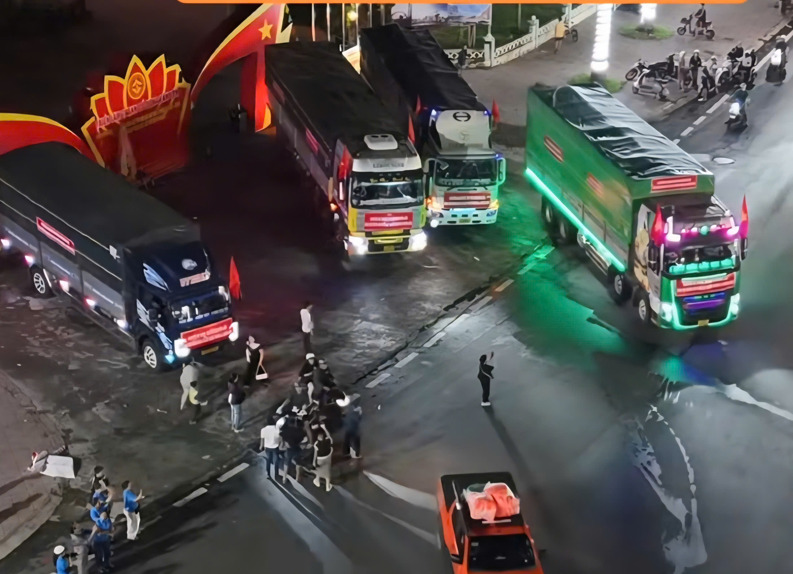 Người d&acirc;n Đắk Lắk hỗ trợ miền Trung khắc phục hậu quả b&atilde;o số 10 - Ảnh 6.