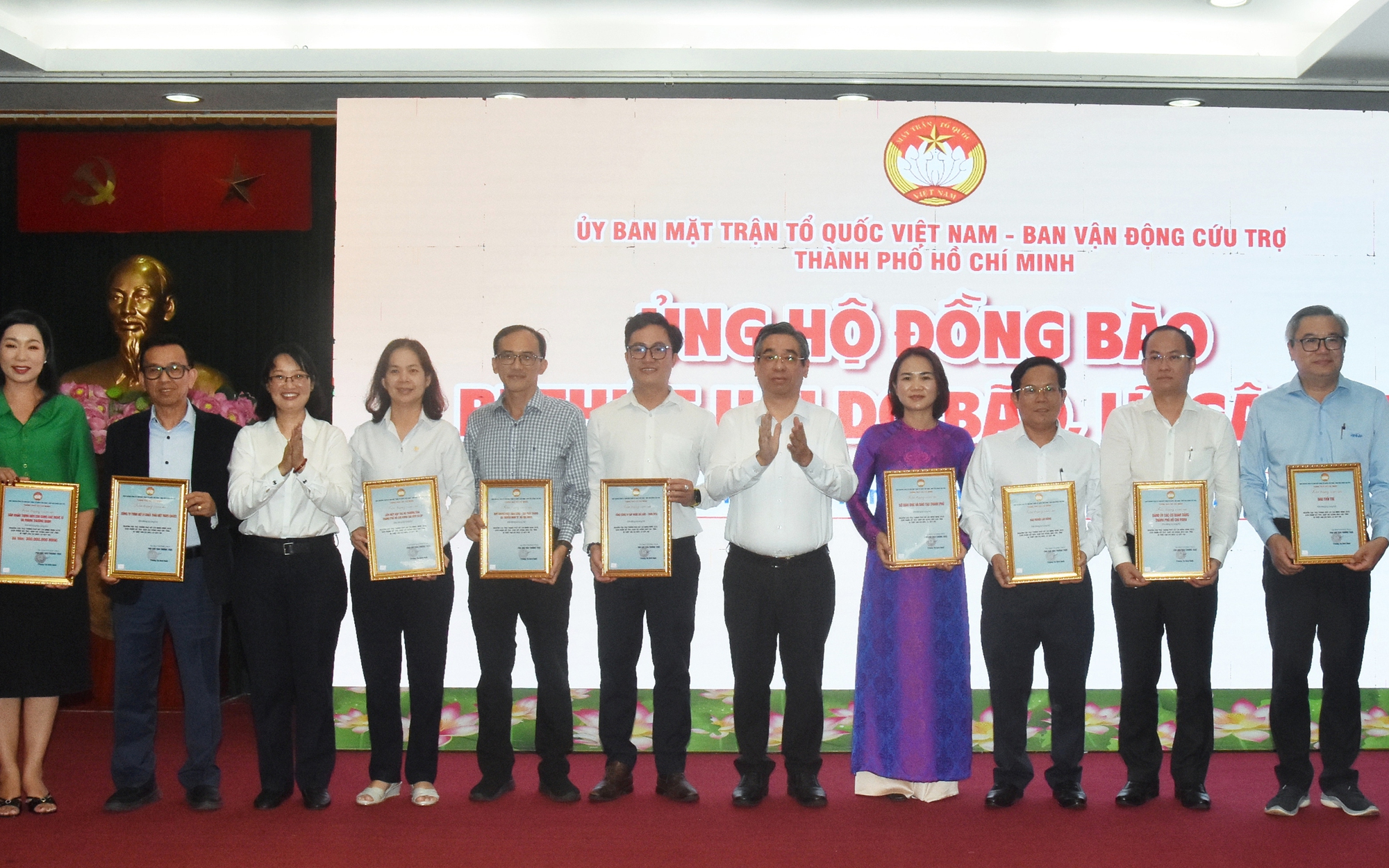 TP HCM tiếp sức đồng bào vùng bão lũ