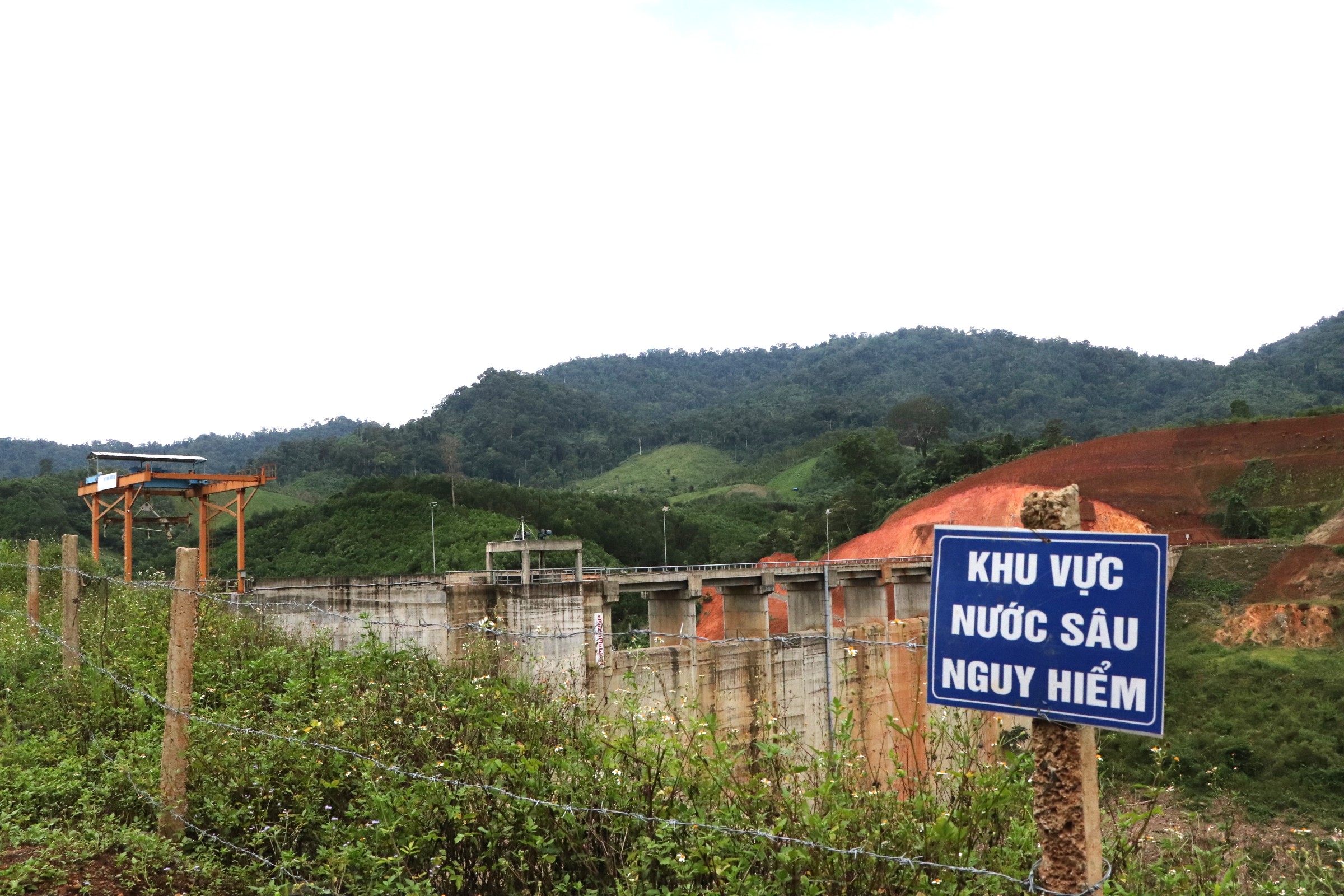 Thủy điện Nước Ch&egrave; ở Đ&agrave; Nẵng &ldquo; đứng b&aacute;nh &rdquo; v&igrave; chủ đầu tư vướng lao l&yacute; - Ảnh 1.