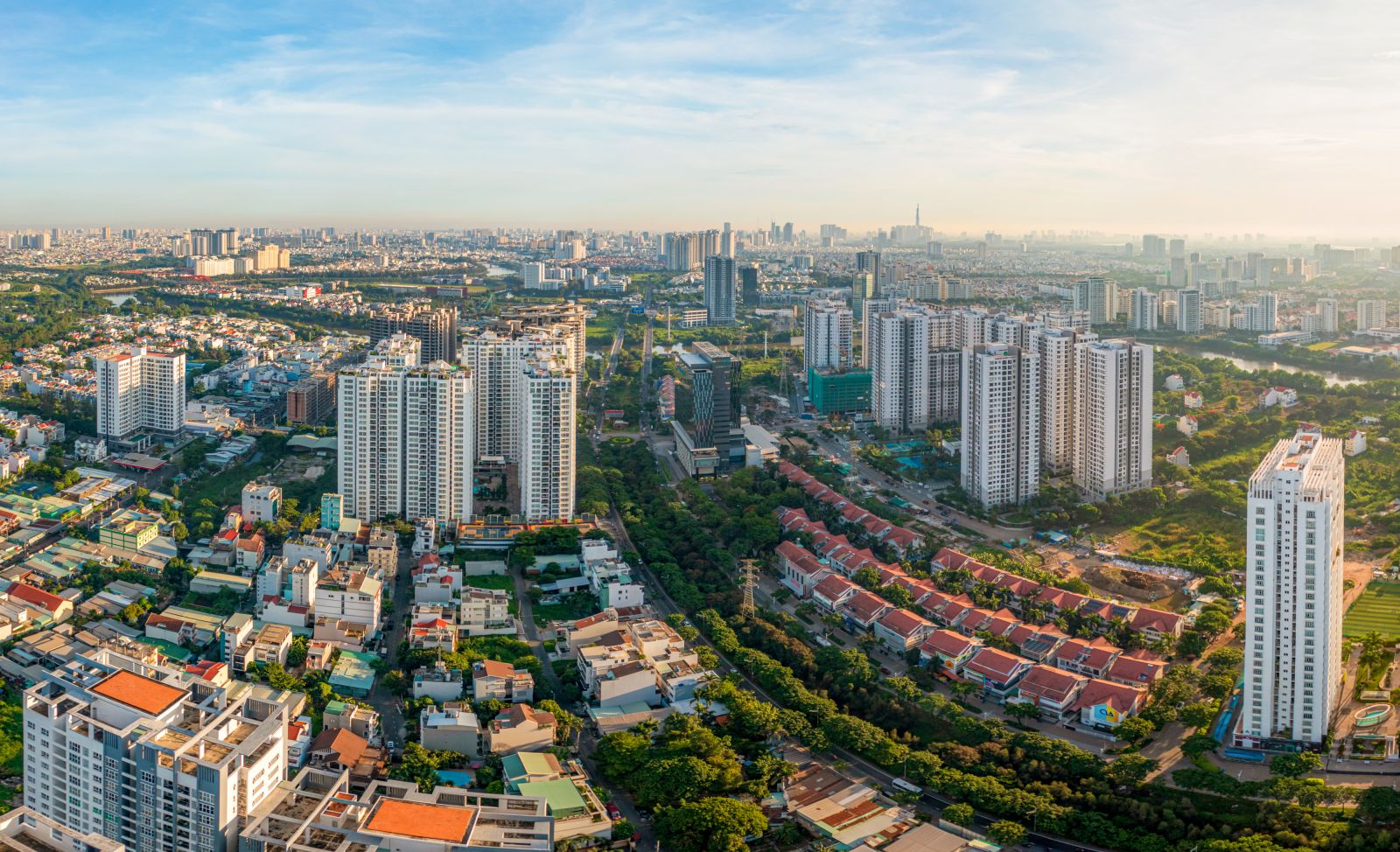 Đề xuất siết cho vay với người mua nhà thứ 2, thứ 3 trở đi để kiểm soát giá bất động sản - Ảnh 1.