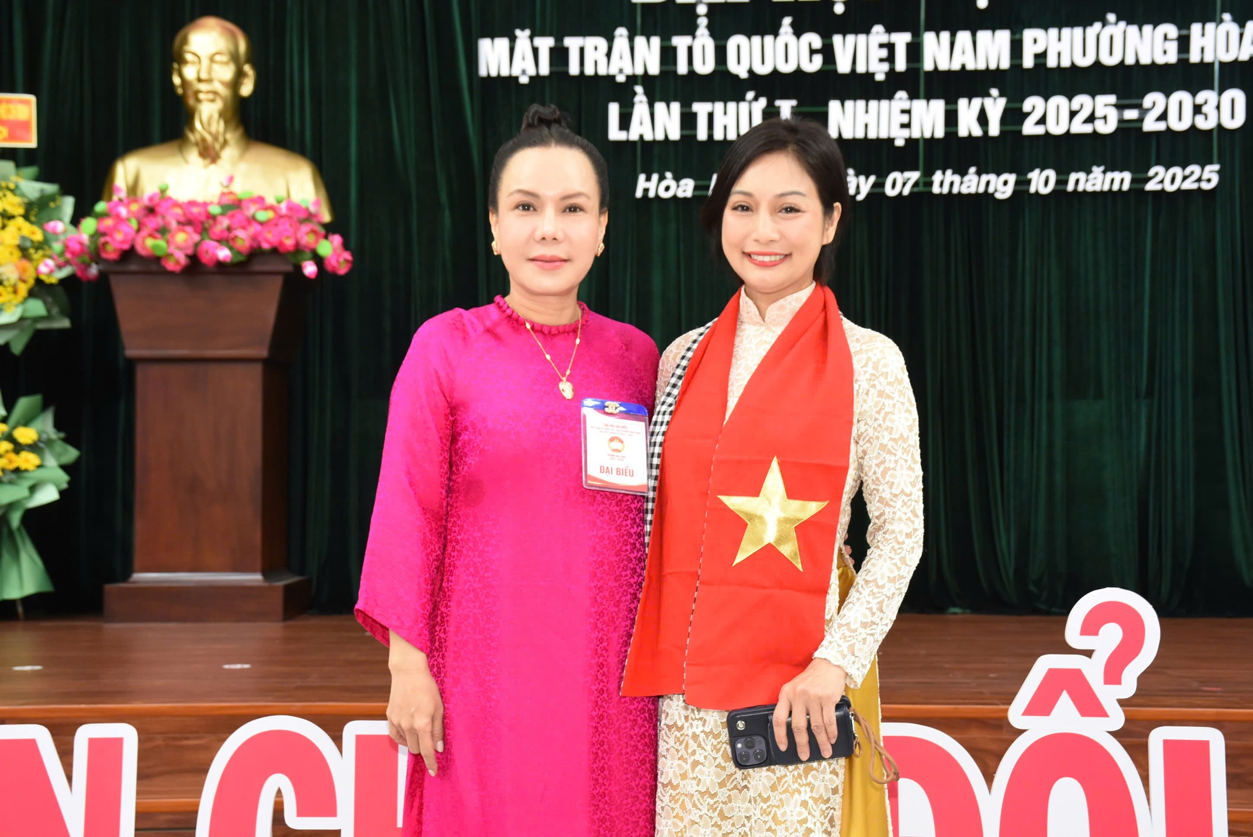 Nghệ sĩ Việt Hương l&agrave; Ủy vi&ecirc;n Ủy ban MTTQ Việt Nam phường H&ograve;a Hưng, TP HCM - Ảnh 2.