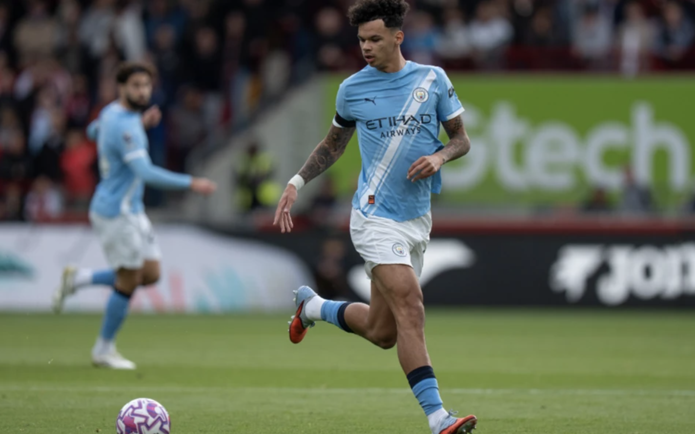 Sao trẻ Man City bất ngờ được triệu tập tuyển Anh trước vòng loại World Cup