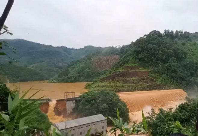 Thủ tướng chỉ đạo đảm bảo an toàn hồ đập, bảo vệ tính mạng nhân dân - Ảnh 1.