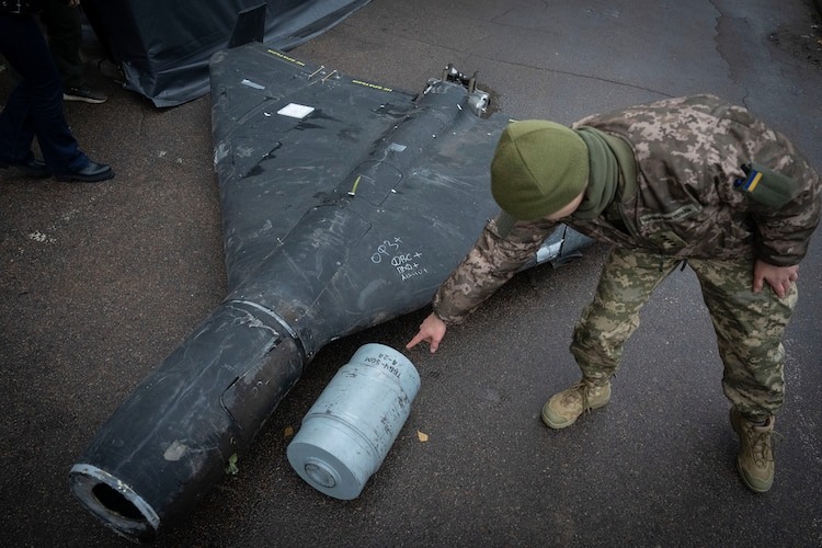 Ukraine c&oacute; &ldquo;vũ kh&iacute; mới&rdquo; bắn hạ UAV Shahed của Nga - Ảnh 1.