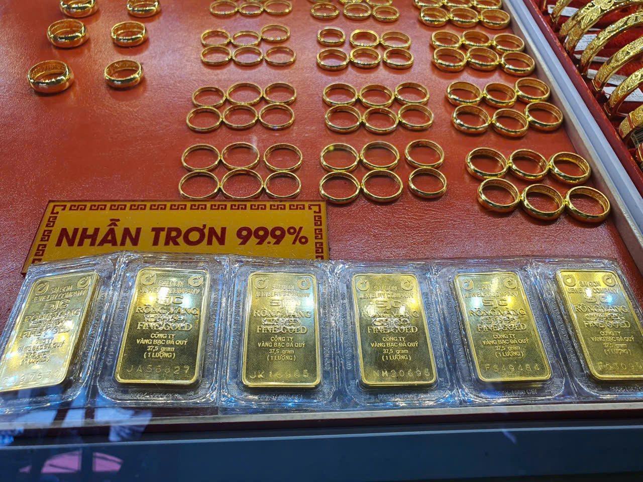 VAFI ước t&iacute;nh v&agrave;ng trong d&acirc;n khoảng 2.000 tấn, đề xuất đ&aacute;nh thuế v&agrave;ng để chống đầu cơ - Ảnh 1.