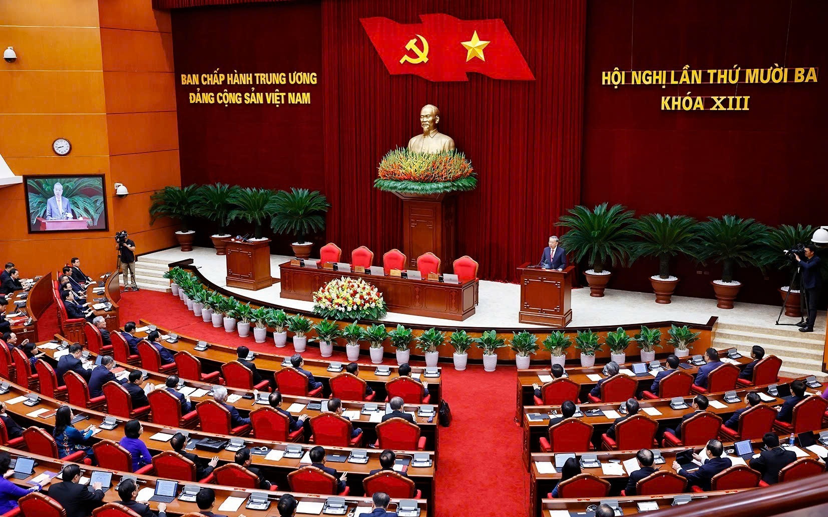 Khí thế mới, niềm tin mới, trách nhiệm mới