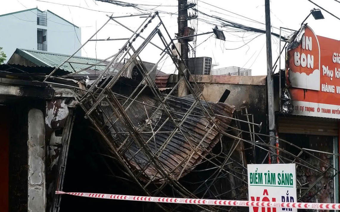 Phát hiện chủ tiệm tử vong sau tiếng nổ lớn và ngọn lửa bùng lên tại tiệm bán quần áo