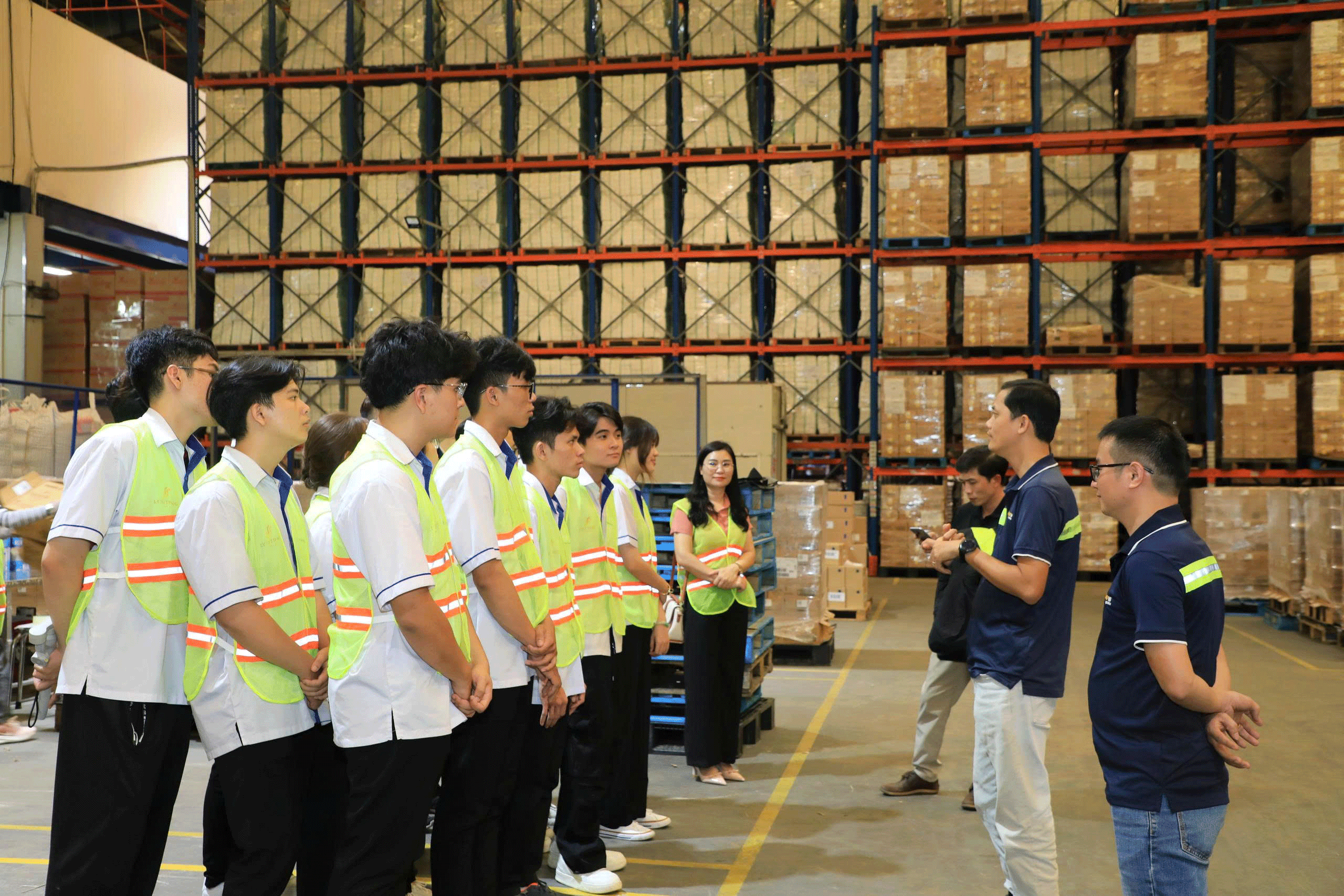 GIẢI BÀI TOÁN LỆCH PHA CUNG - CẦU LAO ĐỘNG (*): Kết nối nhà trường - doanh nghiệp - Ảnh 1.