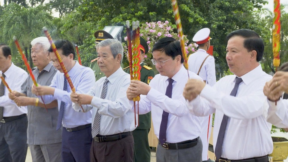 Đại hội Đại biểu Đảng bộ tỉnh T&acirc;y Ninh kh&ocirc;ng nhận hoa ch&uacute;c mừng - Ảnh 2.