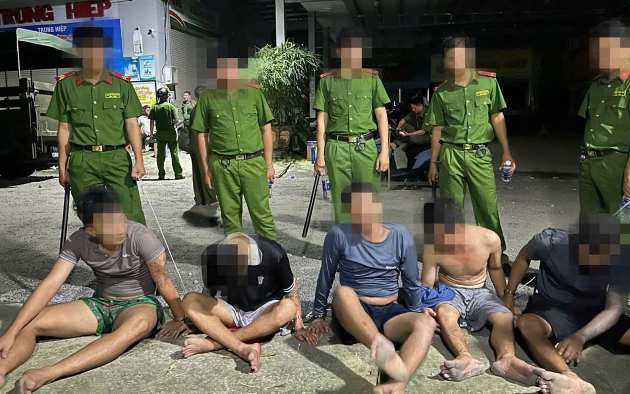 Tạm giữ 14  đối tượng cầm đầu vụ hơn 300 học viên phá rào trốn khỏi cơ sở cai nghiện ở An Giang